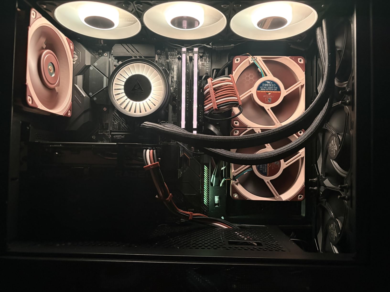 ASUS Dual AMD Radeon RX 9060 XT 16GB GDDR6 Graphics Card, (PCIe 5.0, HDMI 2.1b, DisplayPort 2.1a, 2.5-Slot Design, Axial-tech Fan Design, 0dB Technology), 3 Year Warranty customer photo 1