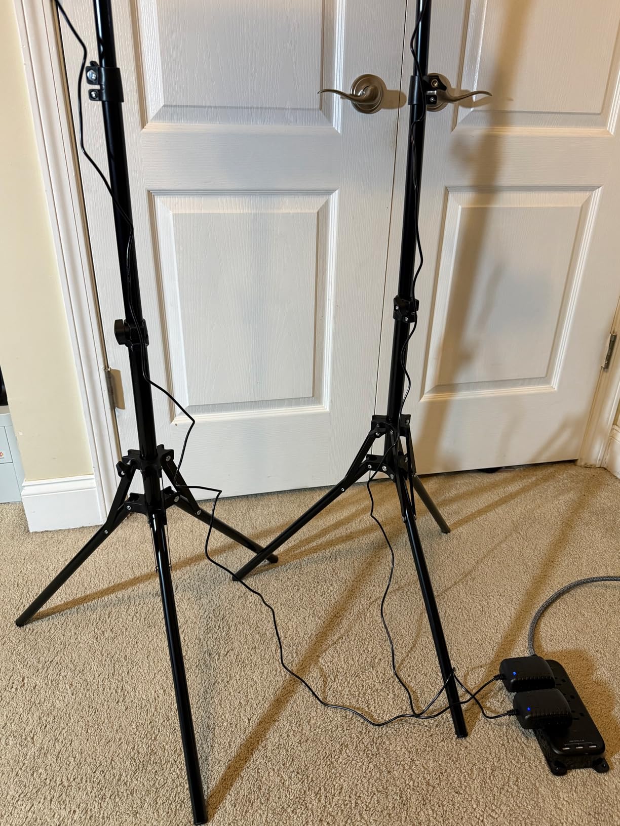 UBeesize 2-Pack LED Video Light Kit, 3000-6500K Dimmable Photography Studio Lights with Tripod Stand & Phone Holder, Video Recording & Streaming Lighting for Makeup, Gaming, YouTube customer photo 1