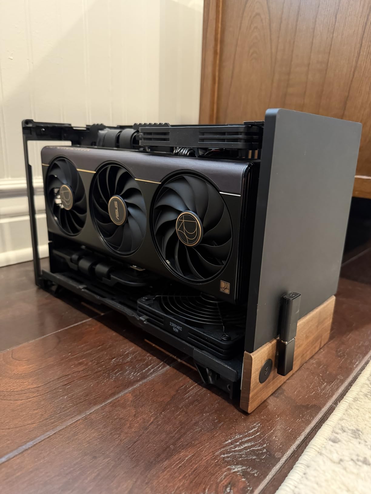ASUS ProArt NVIDIA GeForce RTX 5080 16GB GDDR7 OC Edition Graphics Card, PCIe 5.0, USB Type-C, HDMI/DP 2.1, Vapor Chamber, SFF Ready customer photo 1