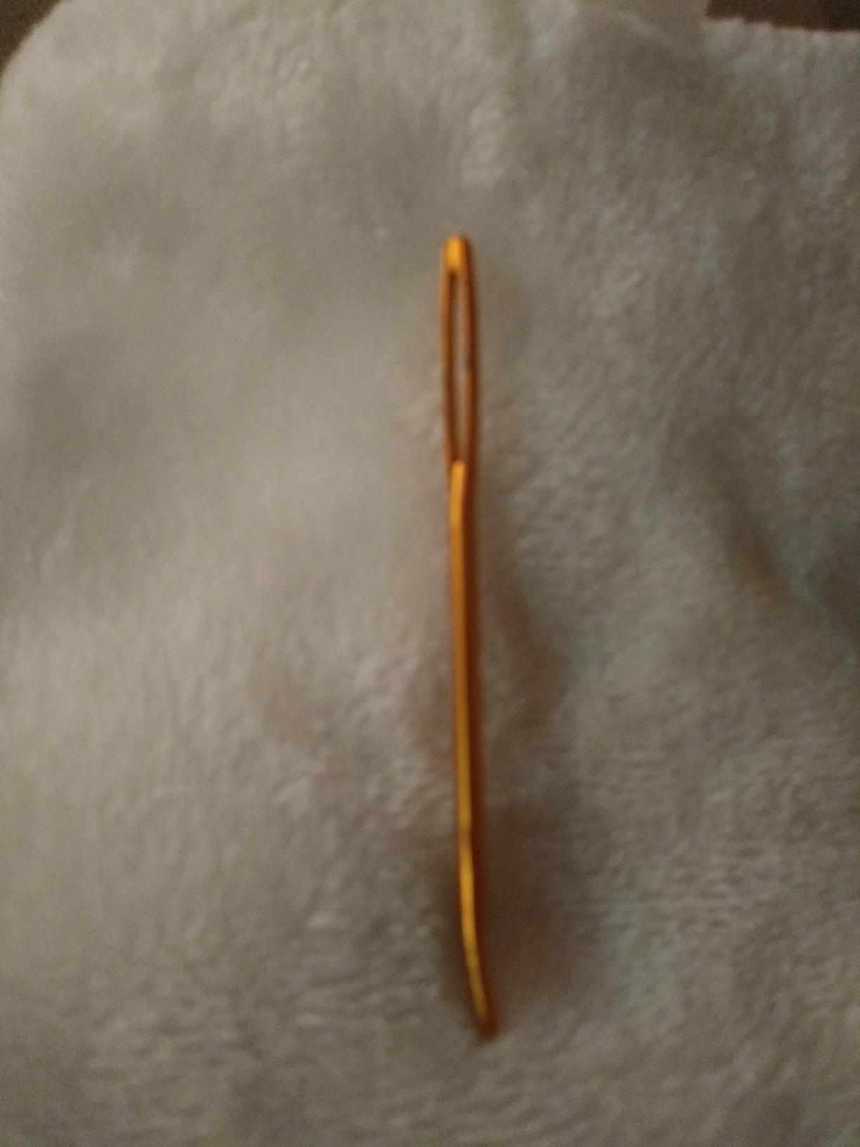 Clover Jumbo Tapestry Needles Bent Point 2 Pack customer photo 2