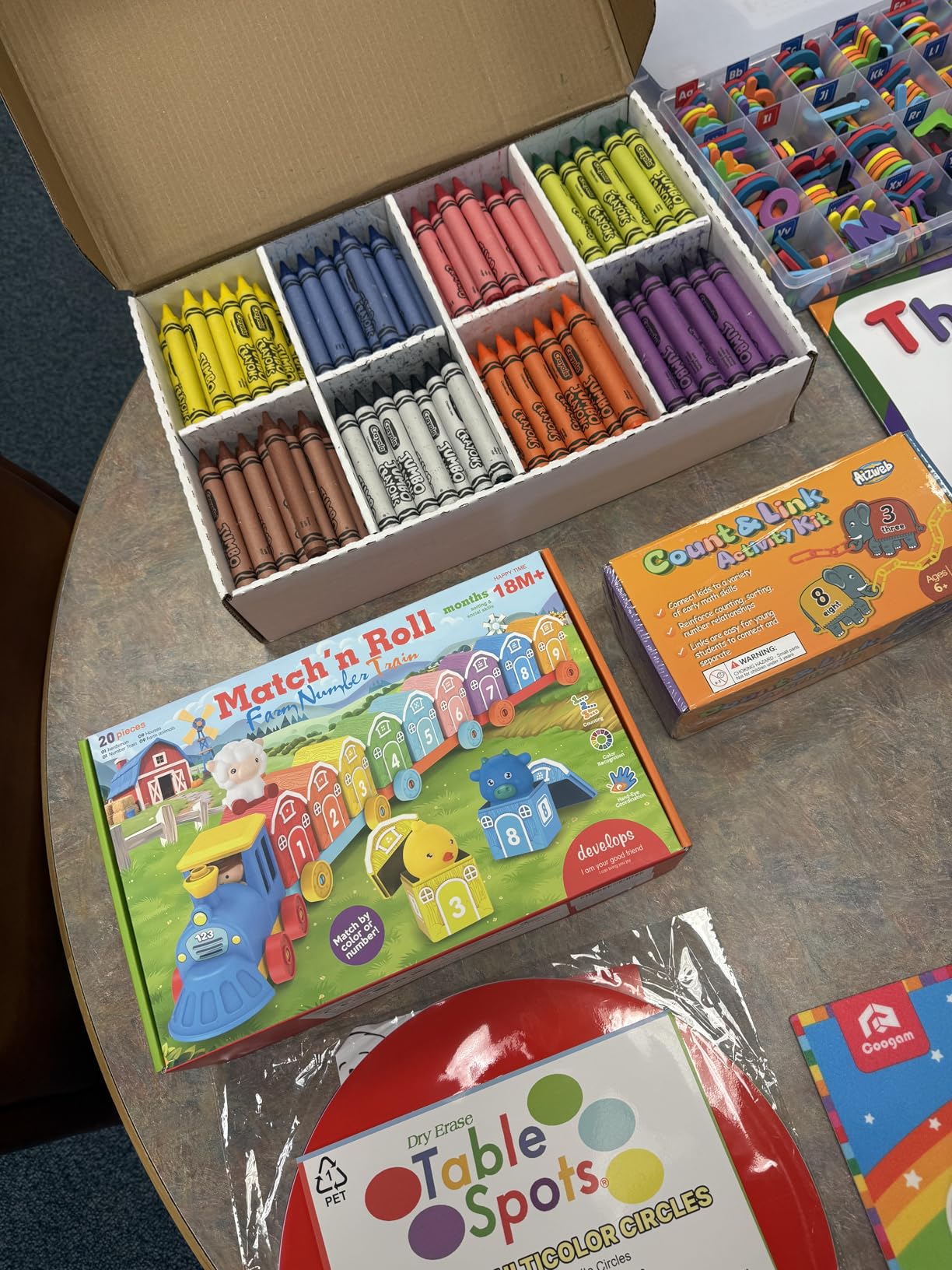 Crayola Jumbo Crayons Classpack (200ct), Large Toddler Crayons, Teacher Classroom Must Haves, Bulk School Supplies, Essential Preschool & Kindergarten Art Supplies customer photo 1