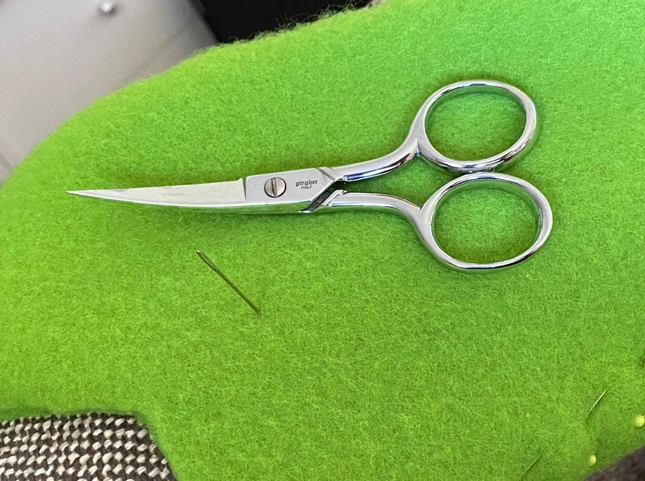 Gingher Curved Embroidery Scissors, 4