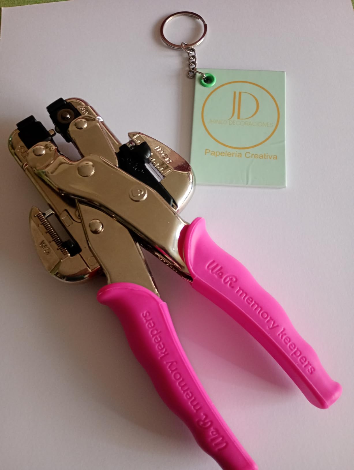 We R Memory Keepers- Crop-A-Dile Eyelet Setter Punch Kit, Pink, Includes 100 Eyelets, Comfort Handle, for 1/8 or 3/16 Inch Holes, Metal, Craft Paper, Leather, Fabric and More customer photo 1