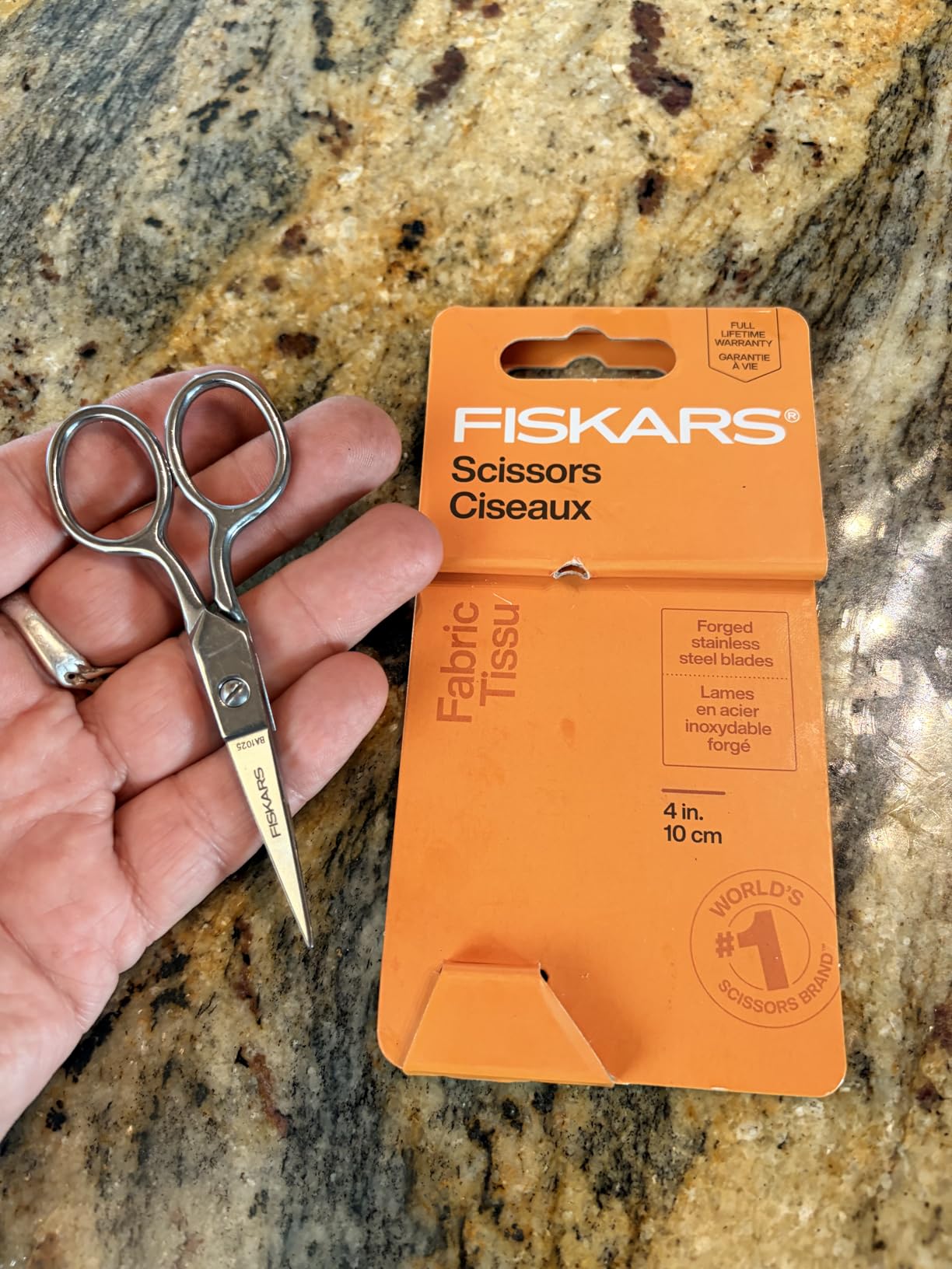 Fiskars 12-92977097J Forged Embroidery Scissors, 4 Inch, Gray customer photo 1