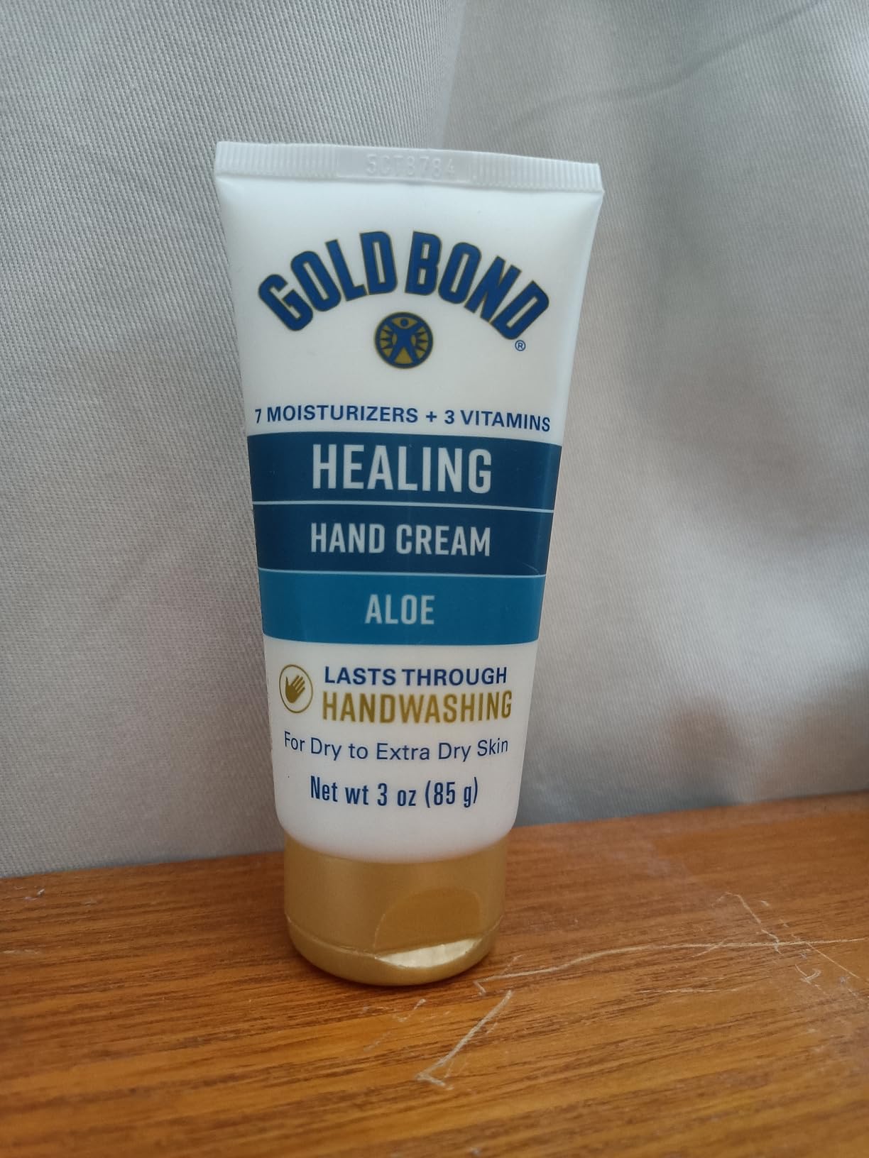 Gold Bond Healing Hand Cream with Aloe, Rich Moisturizer for Dry to Extra Dry Skin, Non-Greasy, 3 Oz Tube customer photo 1