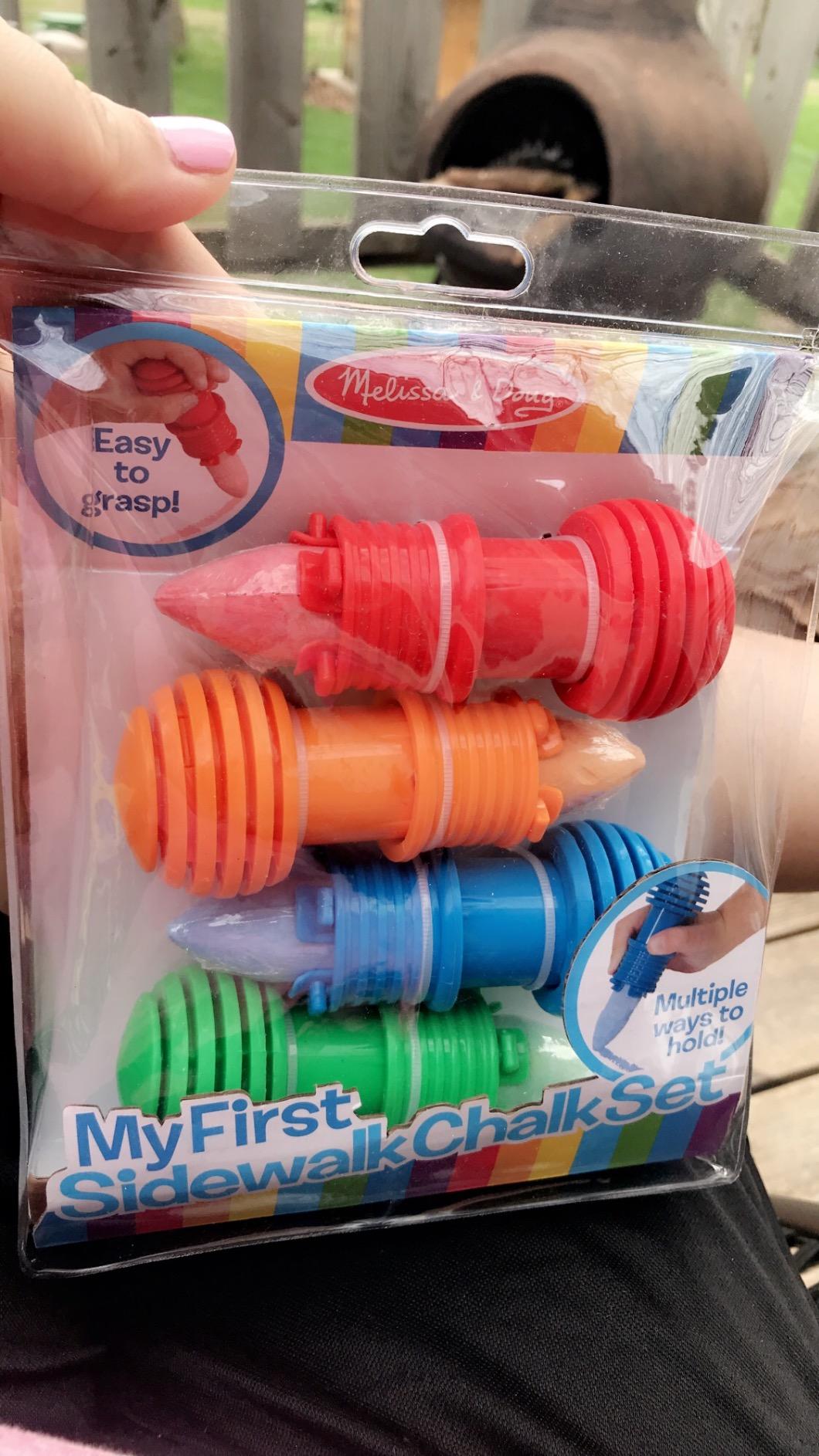Melissa & Doug My First Sidewalk Chalk Set with Holders - 4 Chalk Sticks and 4 Holders customer photo 1
