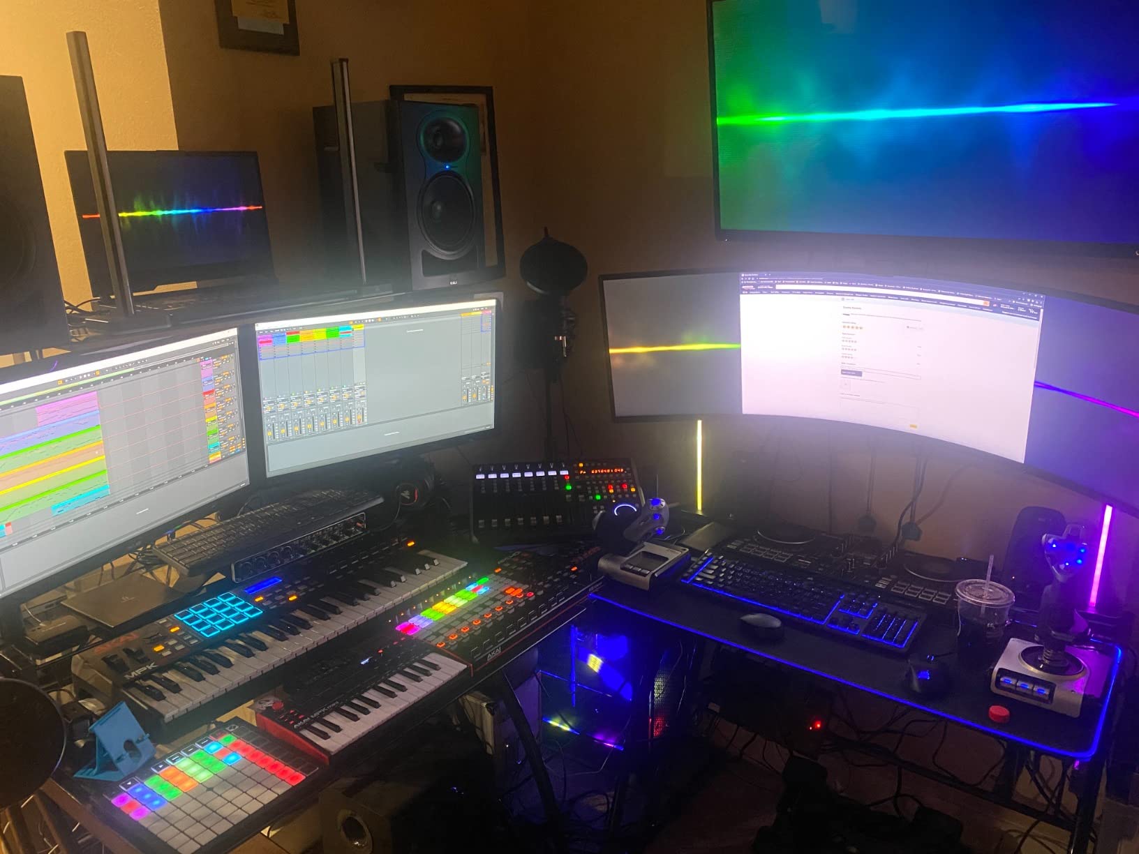 Behringer U-PHORIA UMC404HD Audiophile 4x4, 24-Bit/192 kHz USB Audio/MIDI Interface with Midas Mic Preamplifiers customer photo 1