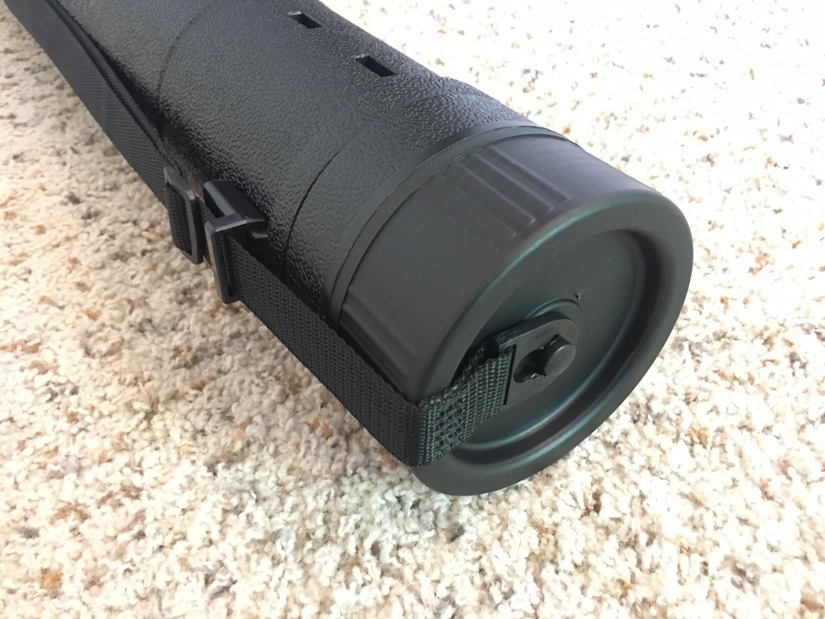 Juvale Extendable Poster Tube - Telescoping 30-49 in Poster Carrying Case - Adjustable Shoulder Strap Blueprint Tube - High-Capacity Art Storage - 5 in Diameter, Black customer photo 1
