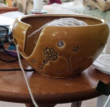 ABHANDICRAFTS Ceramic Yarn Bowls 6x4 Inch Handmade Yarn Holder Decorative Knitting Bowl for Knitters Great Gift for Crochet Lovers (Brown) customer photo 1