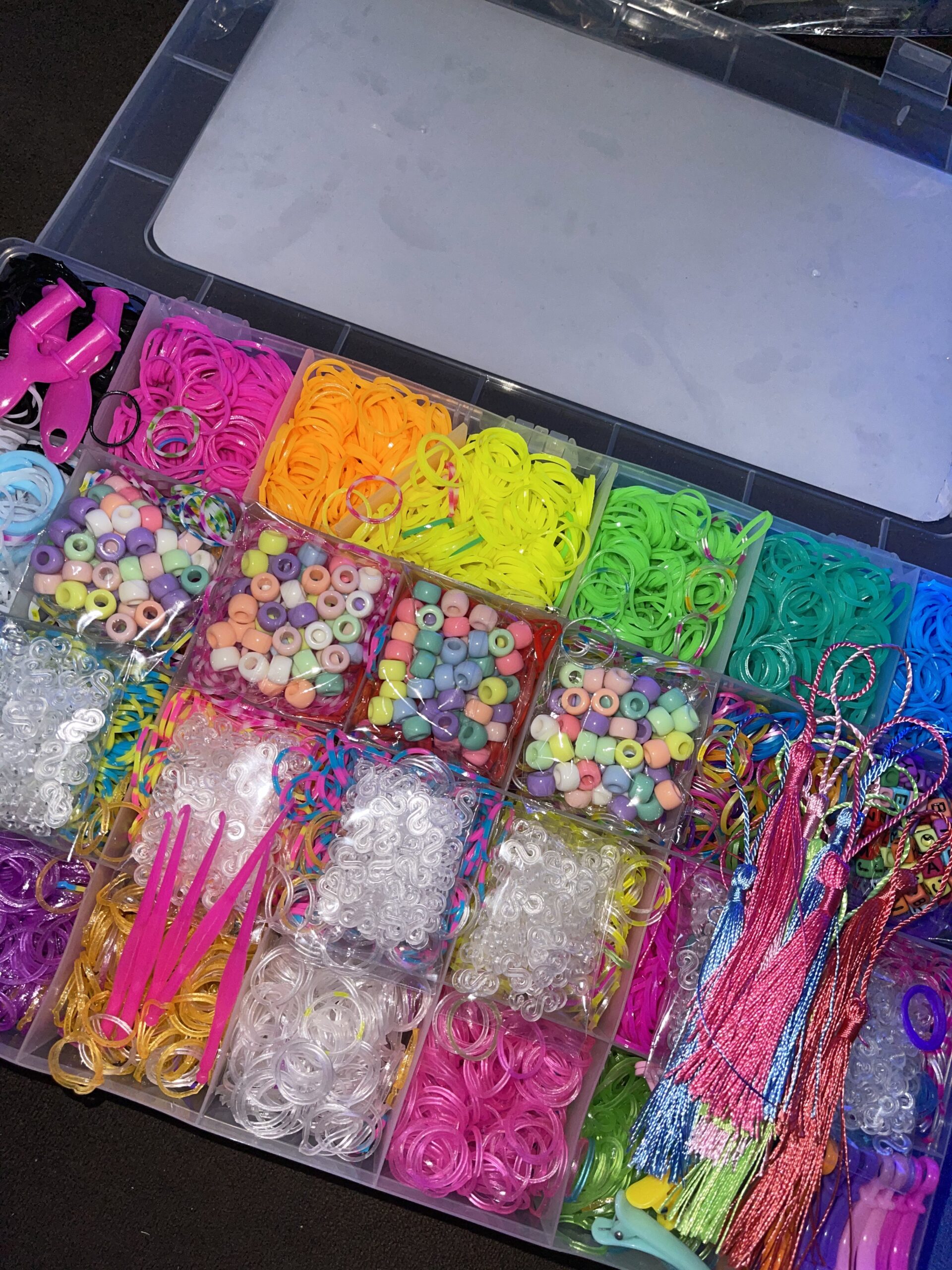 YITOHOP 12080+ Loom Bands Set, Rubber Bands for Bracelet Making Kit, DIY Arts & Crafts Idea, Friendship Bracelet Birthday Gift Kits for Kids Girls Boys Creative Art Crafts customer photo 2
