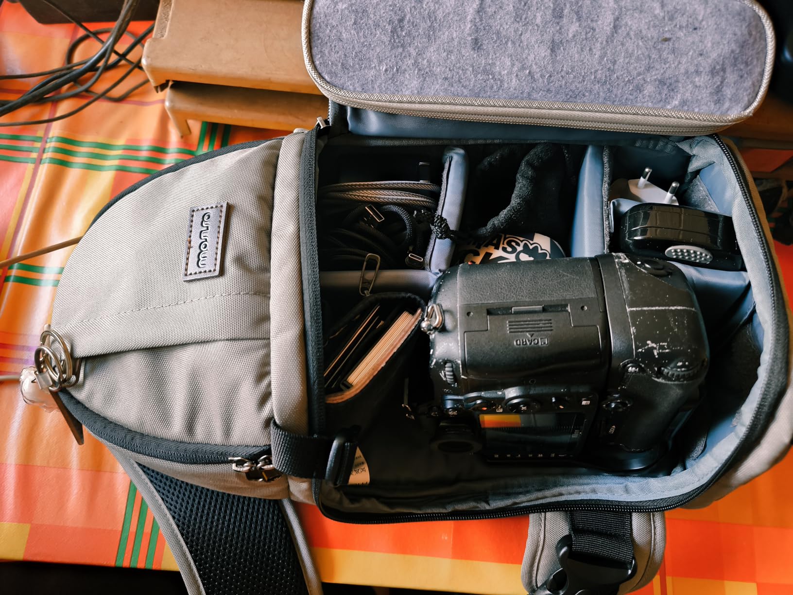 MOSISO Camera Sling Bag, DSLR/SLR/Mirrorless Camera Case Shockproof Photography Camera Backpack with Tripod Holder & Removable Modular Inserts customer photo 2