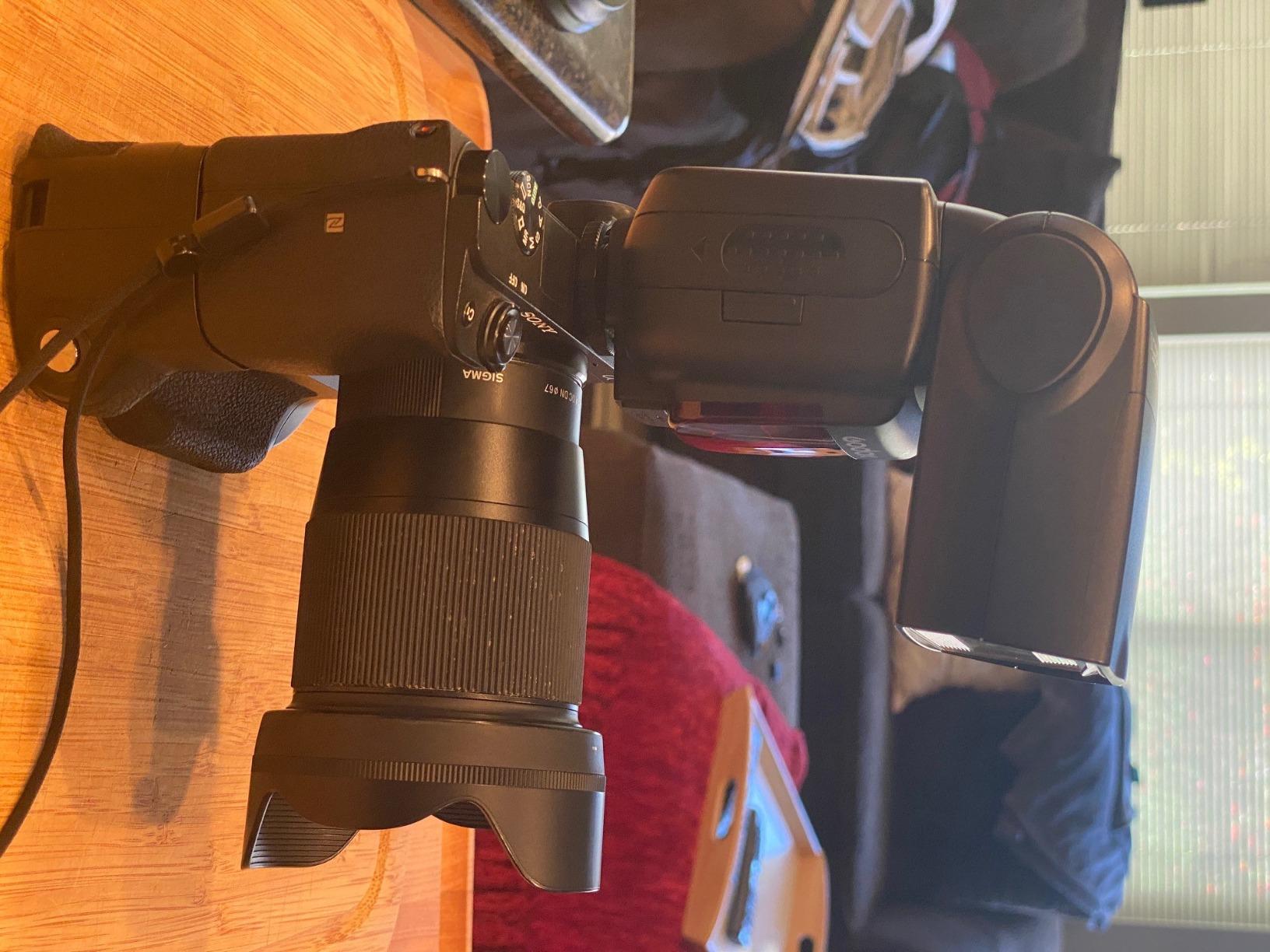 Meike MK-A6300 Vertical Shooting Grip Power Pack Holder for Sony A6300 A6000 Camera customer photo 2