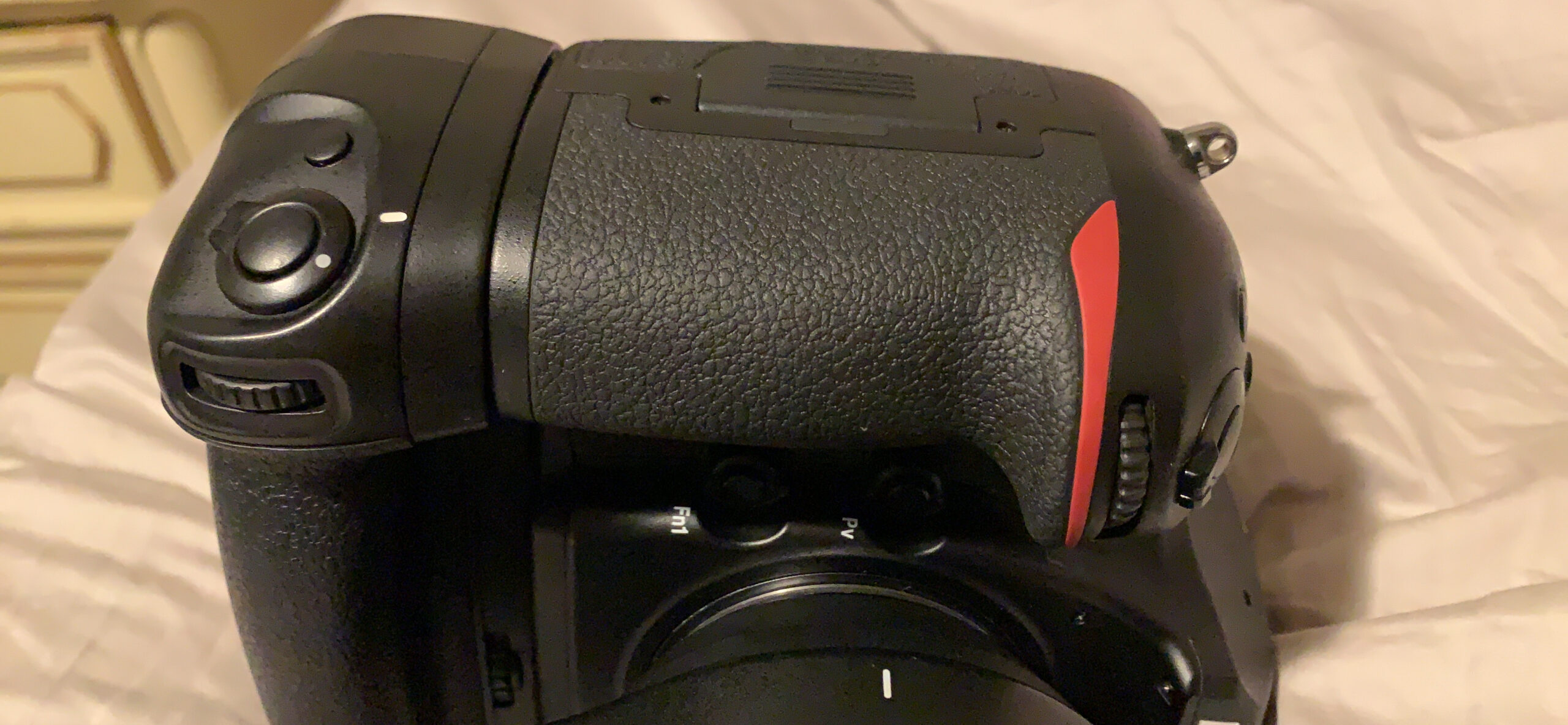 MCO-D850 Vertical Multi-Function Power Pack D850 Battery Grip for Nikon D850 Camera, as MB-D18 Battery Grip,Hold AA/EN-EL15 Battery(7FPS) or EN-EL18+BL5(9FPS) customer photo 2