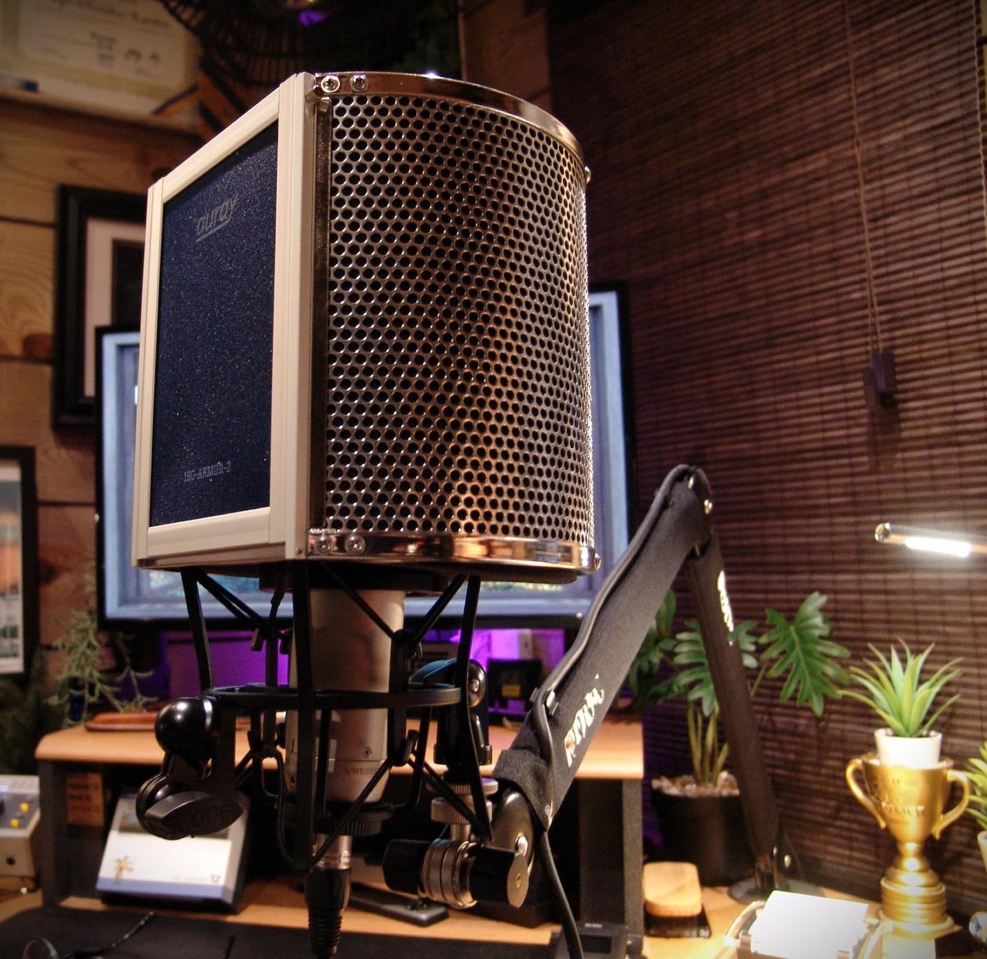 AURAY ISO-Armor-2 Microphone Isolation Chamber customer photo 2