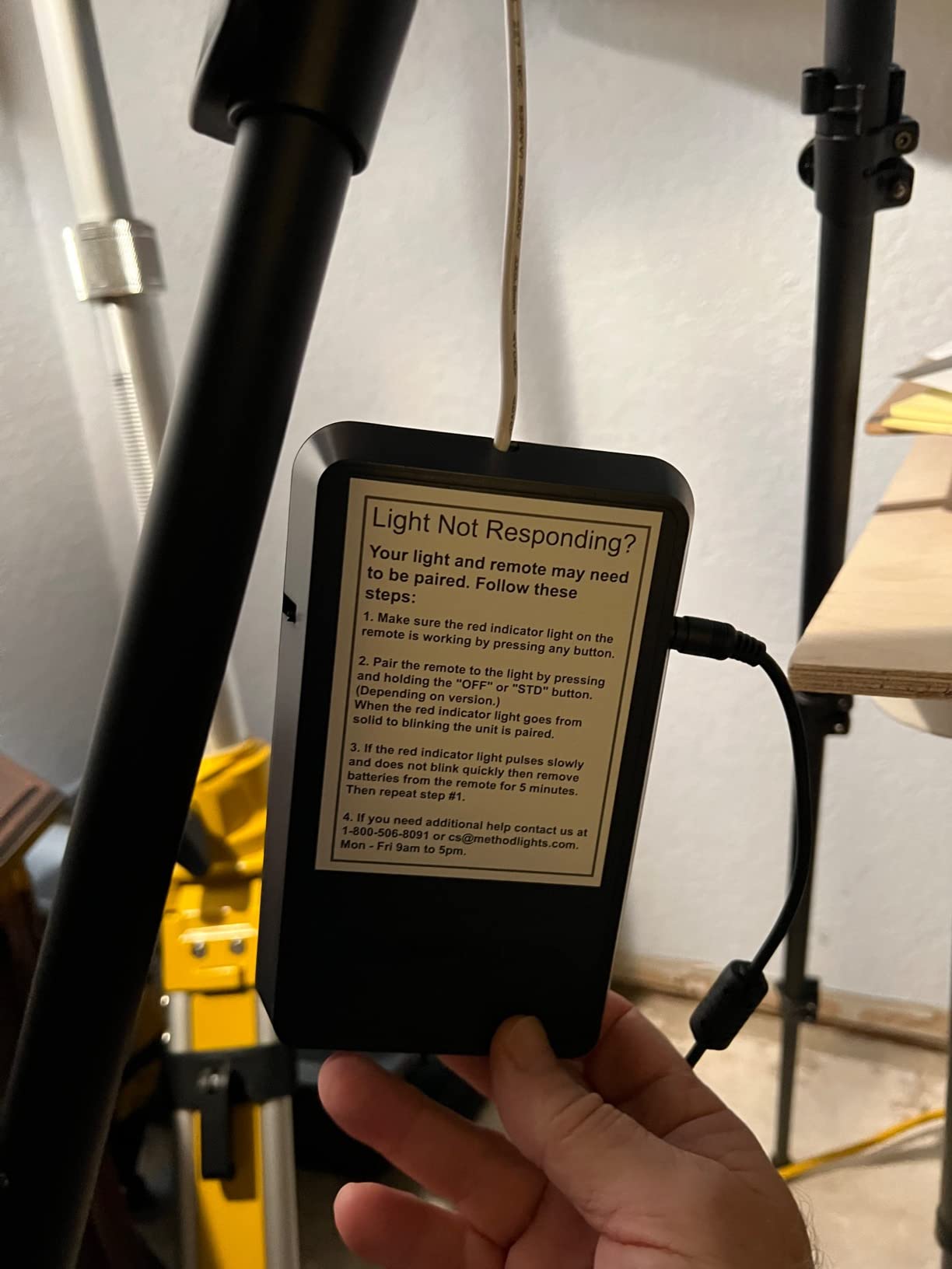 Method Lights ML-EL Smart Easel Light LED for Artists - Long Life Rechargeable Battery & Remote Control customer photo 1