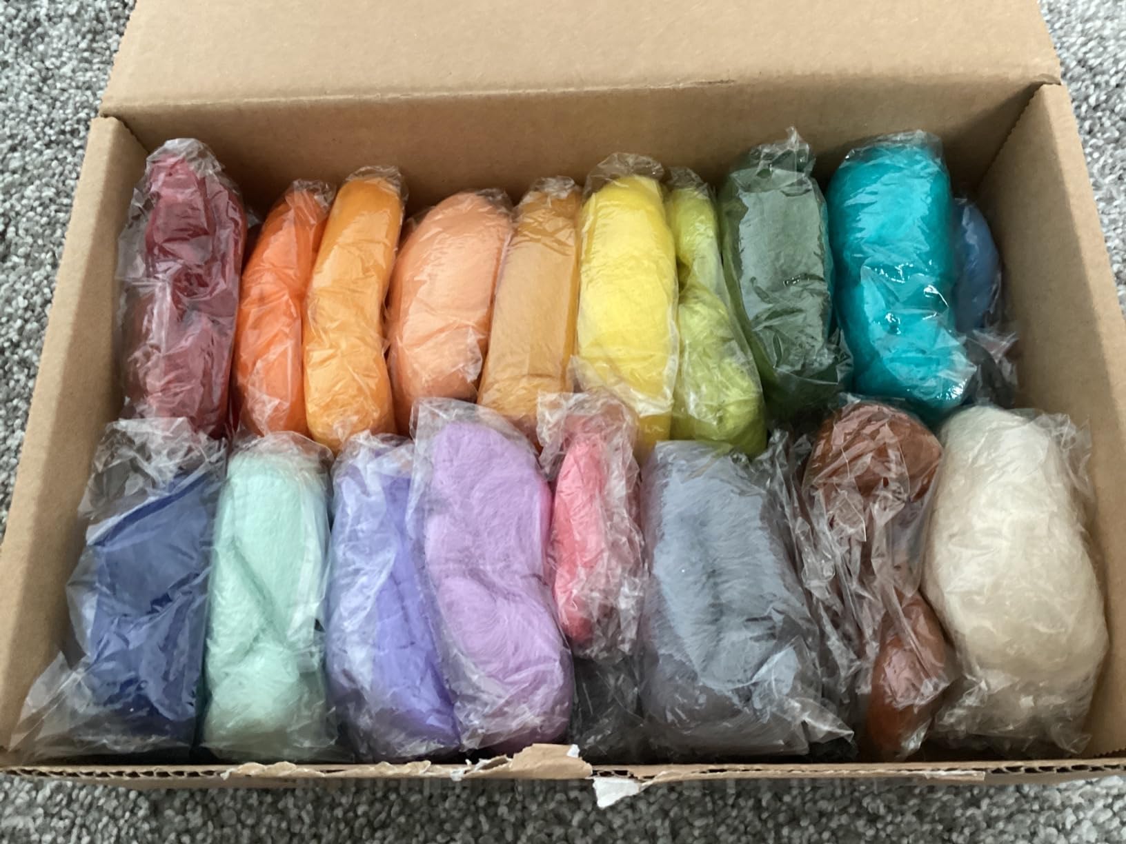 Woolbuddy Felting Wool Kit - 24 Vibrant Merino Wool Colors for Needle Felting, Wet Felting, and Crafts customer photo 1