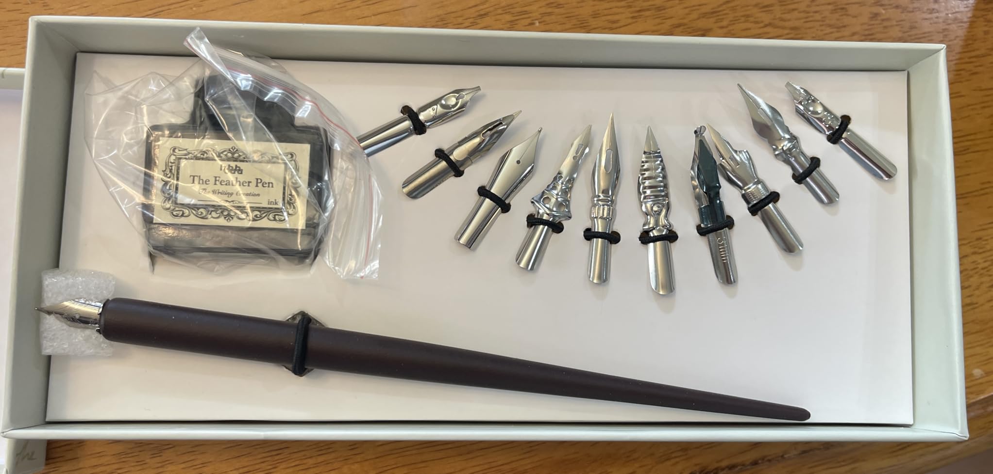 hhhouu Calligraphy Set for Beginners Quill Pen and Ink Set Fancy Pens with Black Ink and 11 Nibs for Lettering, Drawing, Journaling, Signing, Invitation customer photo 1