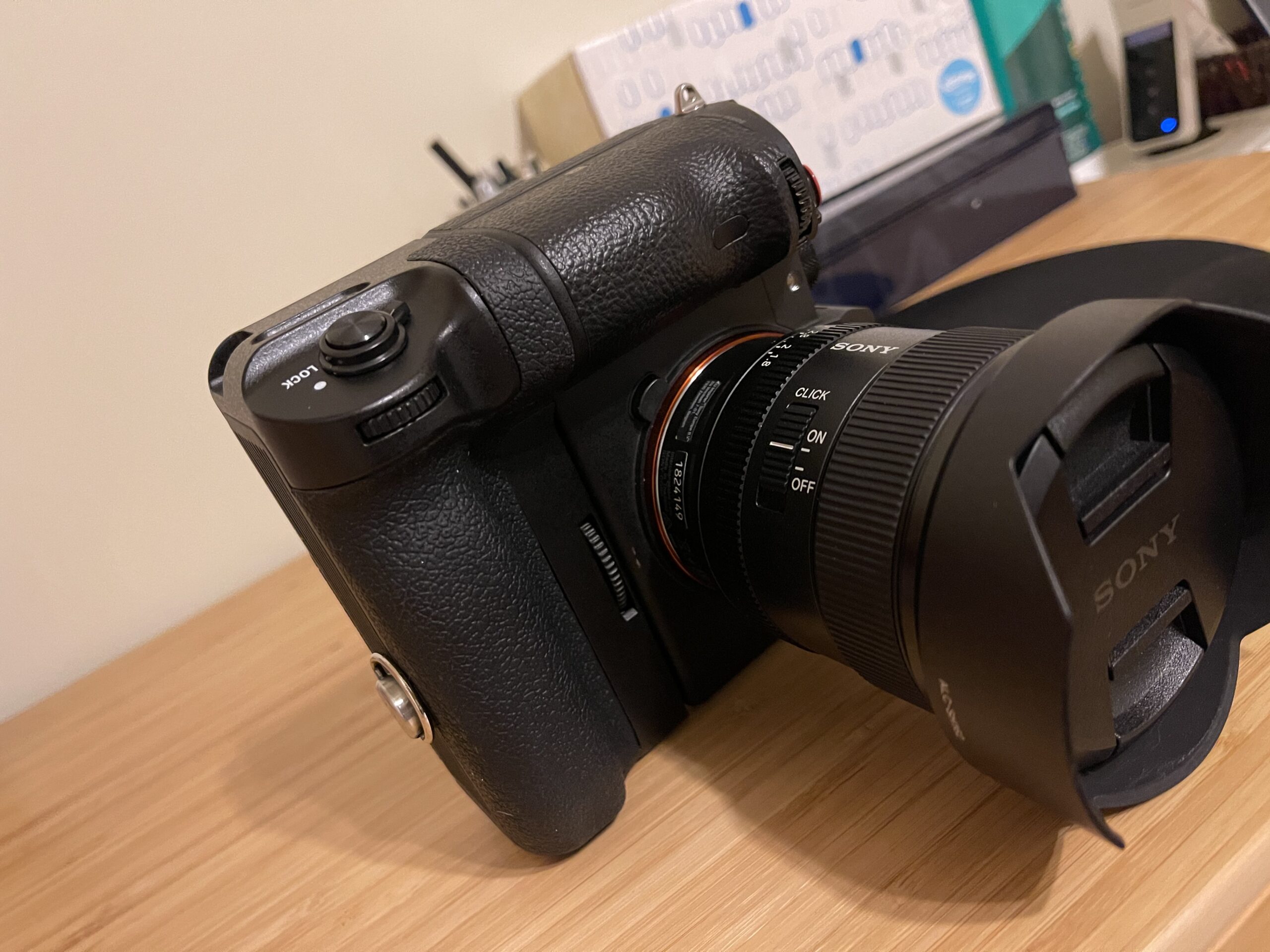 NEEWER Vertical Battery Grip Replacement for VG-C3EM, ONLY Compatible with Sony A9 A7III A7RIII Camera and NP-FZ100 (Battery Not Included) customer photo 1