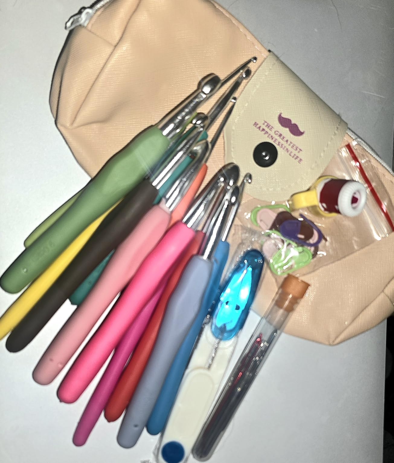 Mayboos 38 Pack Crochet Hooks Set, 13 Pcs 2mm(b)-10mm(n) Ergonomic Crochet Hooks Set, Crochet Needle for Arthritic Hands with Storage Case for Beginners Extra Long Knitting Needles customer photo 2