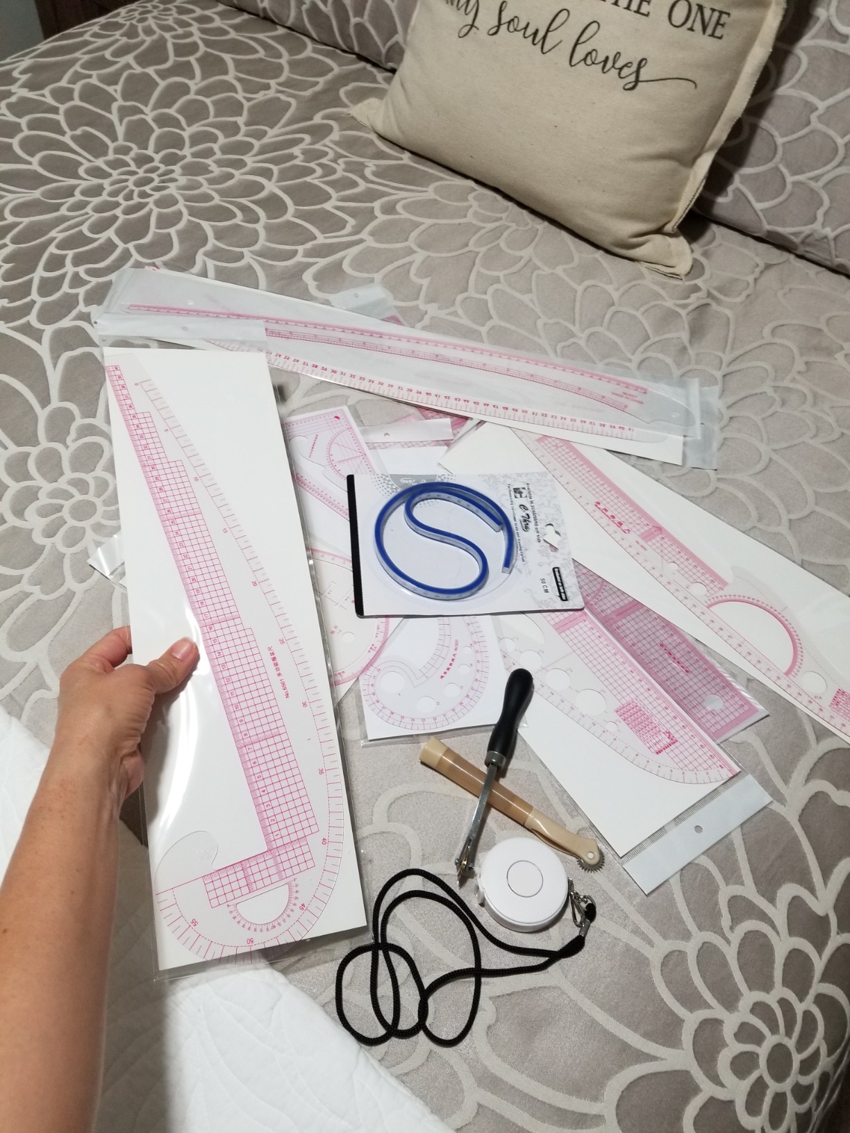 13PCS Styling Sewing French Curve Ruler Set, Dress Makers Rulers Clear Sewing Tailors Pattern Making Ruler for Fashion Design and Guides customer photo 2