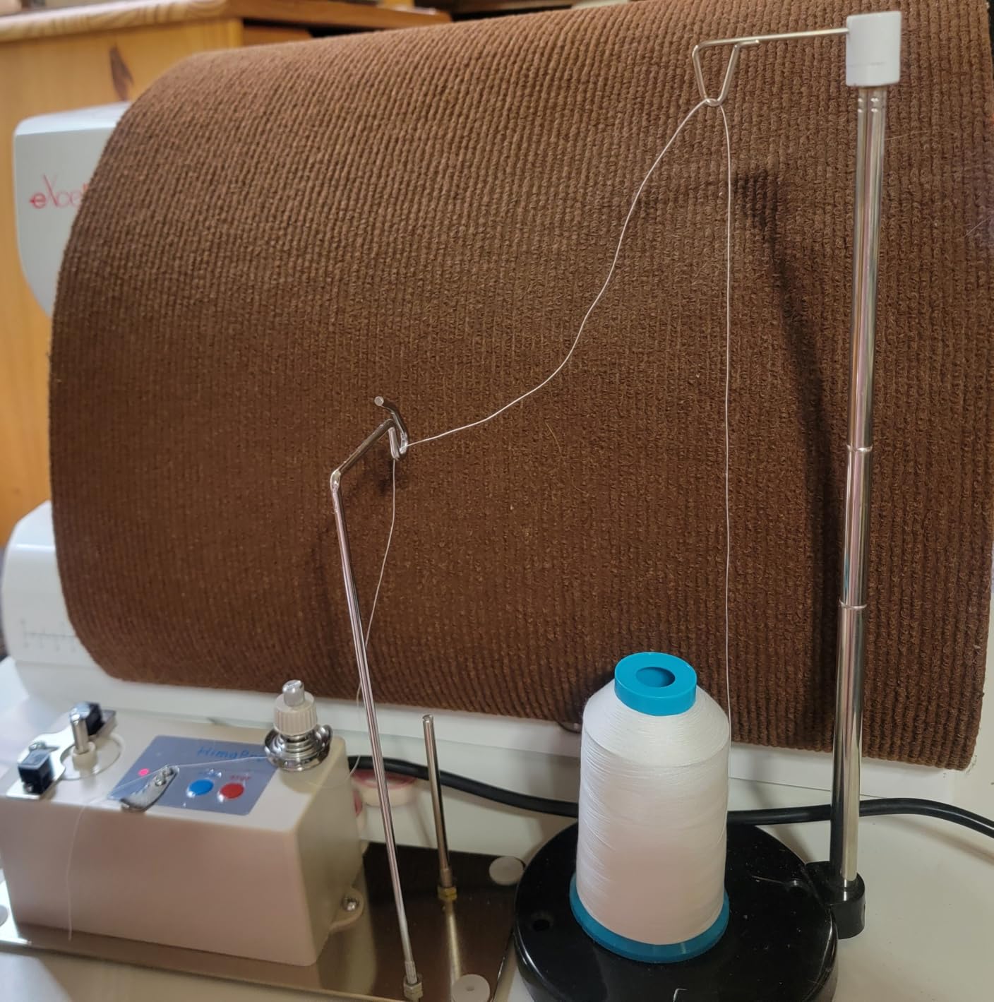 HimaPro Automatic Bobbin Winder for Sewing Machine Electrical Bobbin Winder - Adjustable Bobbin Slot - Fast and Efficient Winding Experience customer photo 1