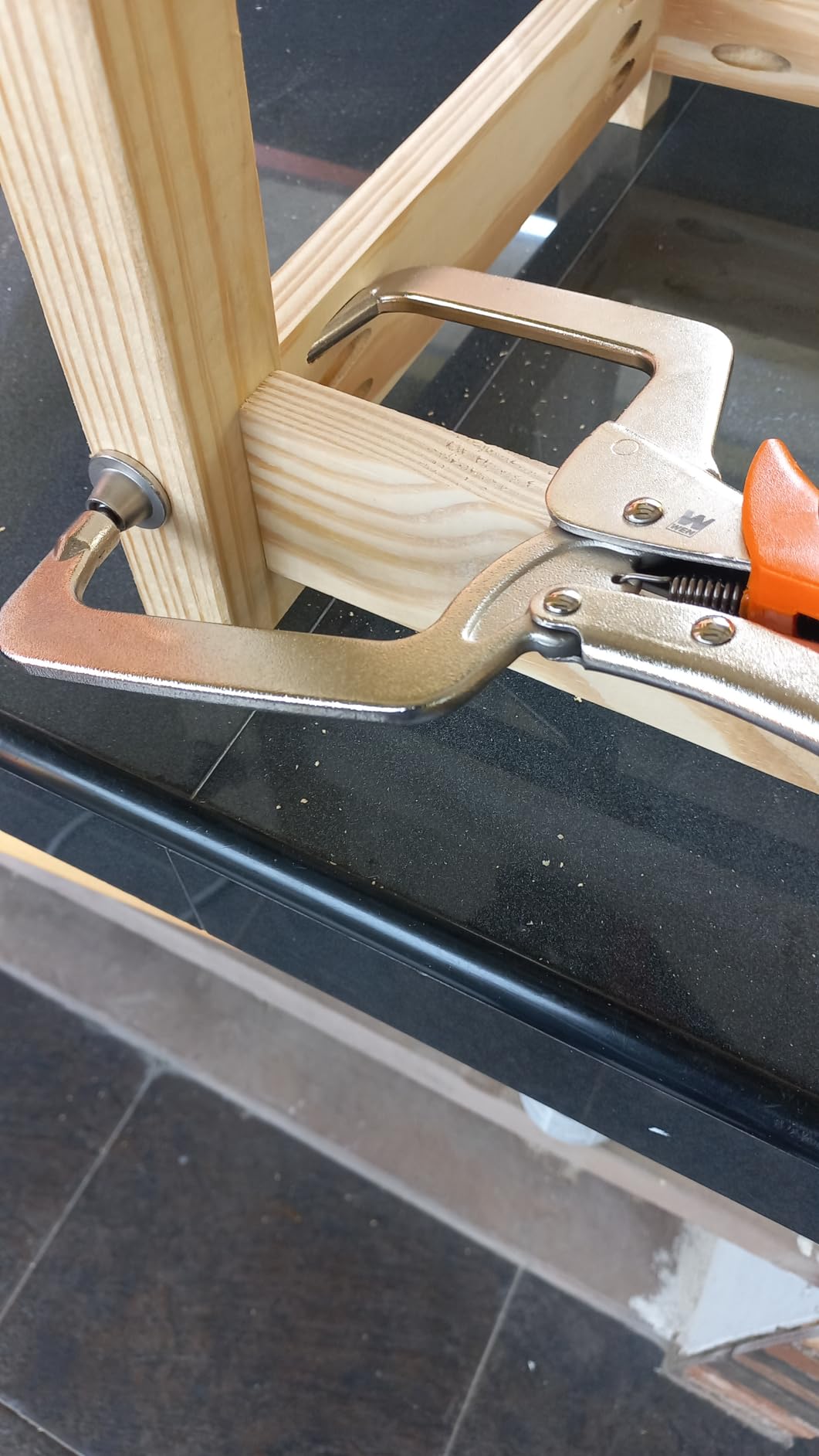 WEN CL436R 4-Inch Right Angle Clamp for Woodworking and Pocket Hole Joinery customer photo 1