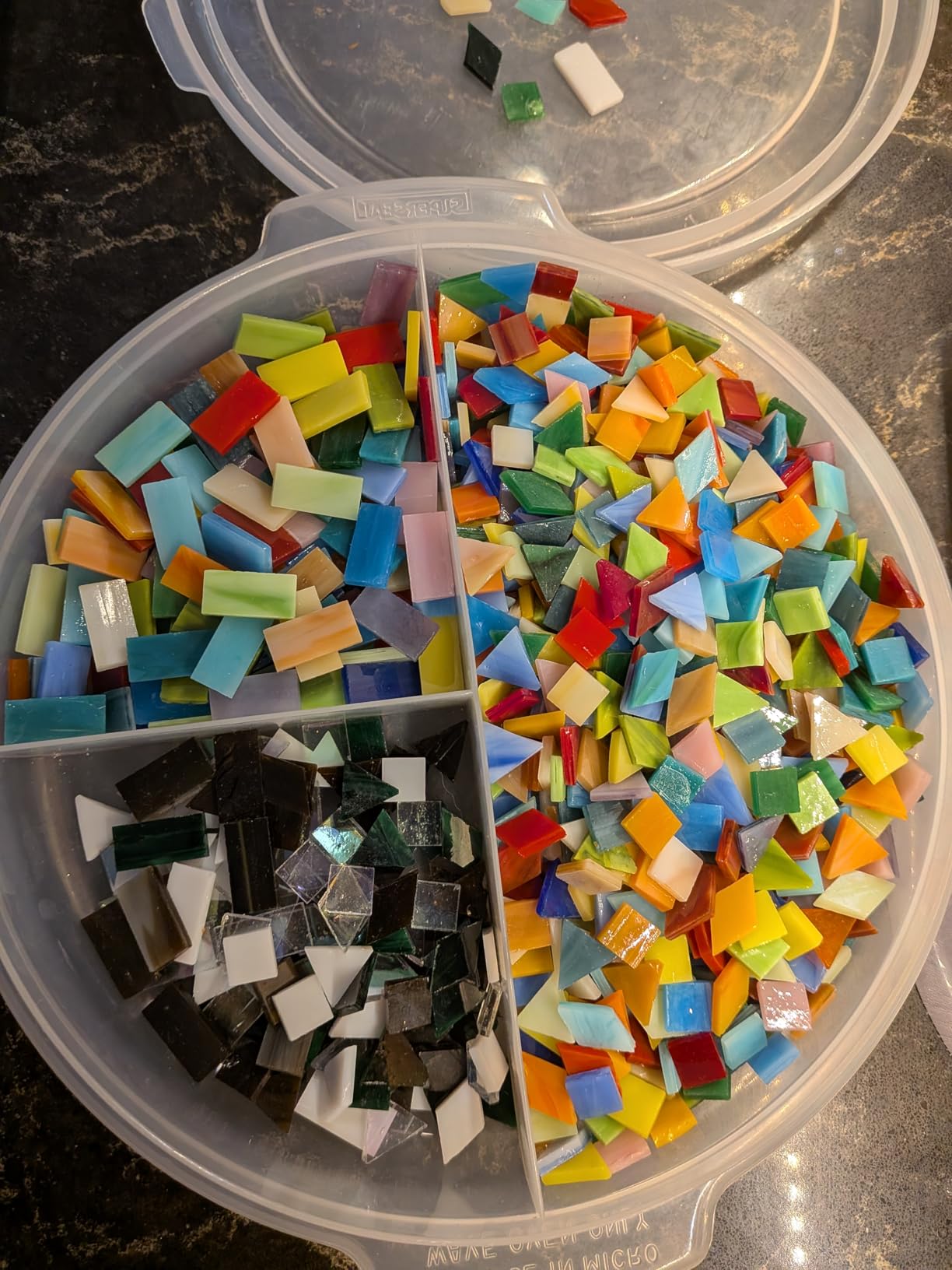 Lanyani 1050 Pieces Mixed Shapes Glass Mosaic Tiles for Crafts, Colorful Stained Glass Pieces for Mosaic Projects customer photo 2