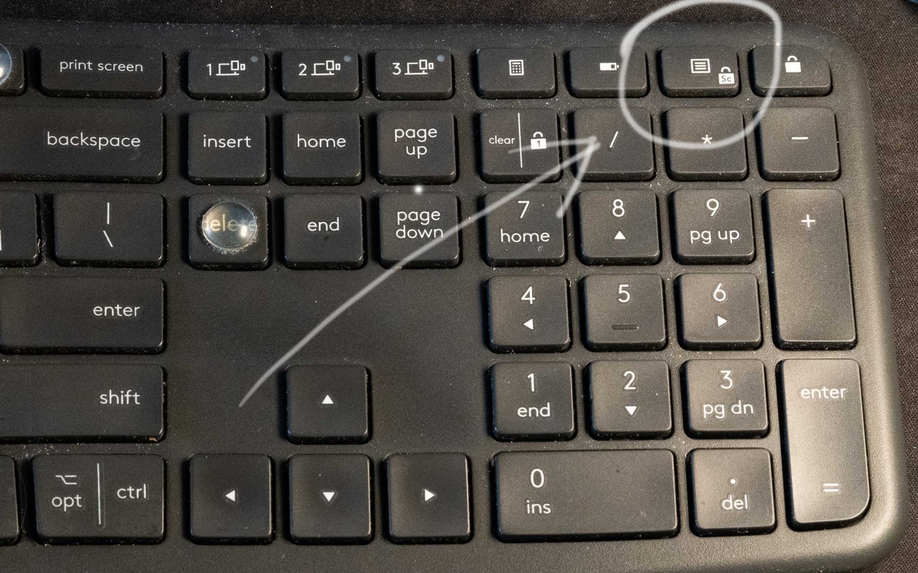 Logitech Ergo K860 Wireless Ergonomic Split Keyboard with Wrist Rest - Curved split keyframe, pillowed wrist rest, Bluetooth, USB connectivity with included USB Receiver, Windows Mac compatible customer photo 1