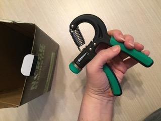 NIYIKOW Grip Strength Trainer, Hand Grip Strengthener, Adjustable Resistance, Forearm Strengthener, Perfect for Musicians Athletes customer photo 1