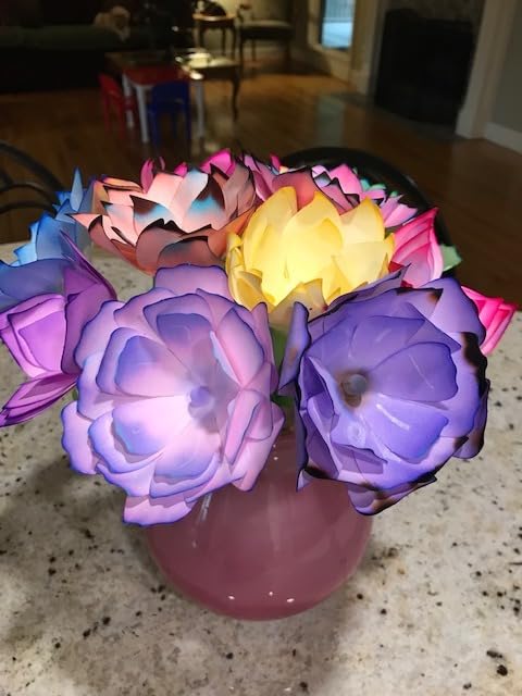 Crayola Paper Flower Science Kit, Color Changing Flowers, Gift for Kids Ages 7, 8, 9, 10 customer photo 1