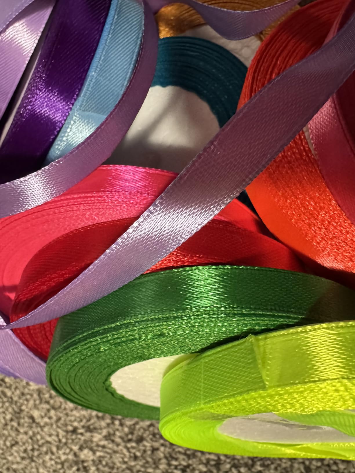 LIUYAXI 3/8 Inch Satin Ribbon Set - 20 Rolls Rainbow Ribbon, 5 Yards Each (Total 100 Yards), Decorative Ribbon for Gift Wrapping, Crafts Hair Bows, Flower Bouquet, Wedding Party Decoration customer photo 1