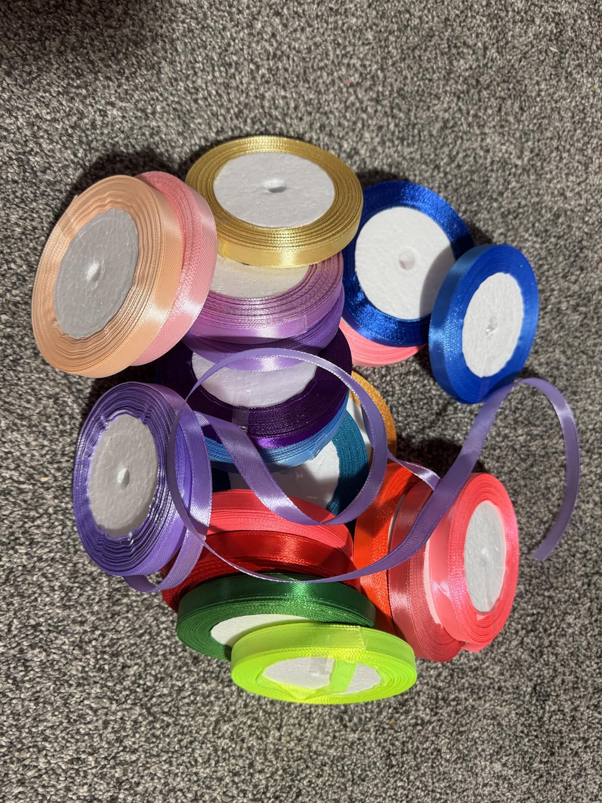 LIUYAXI 3/8 Inch Satin Ribbon Set - 20 Rolls Rainbow Ribbon, 5 Yards Each (Total 100 Yards), Decorative Ribbon for Gift Wrapping, Crafts Hair Bows, Flower Bouquet, Wedding Party Decoration customer photo 2