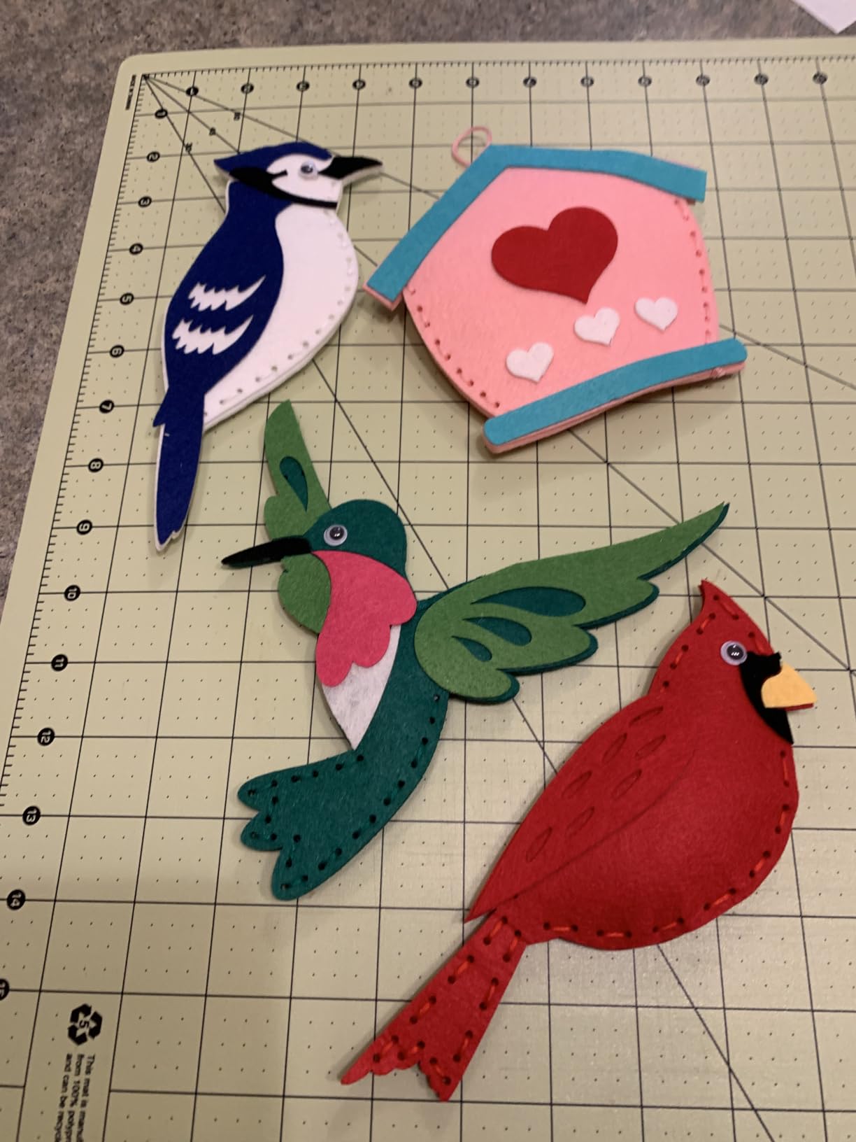 CiyvoLyeen Woodland Animals Craft Kit Kids DIY Crafting and Sewing Set Woodland Animals Felt Plushie for Girls and Boys Educational Beginners Sewing Set Sewing Kits for Kids Age 8 9 10 11 12 customer photo 2