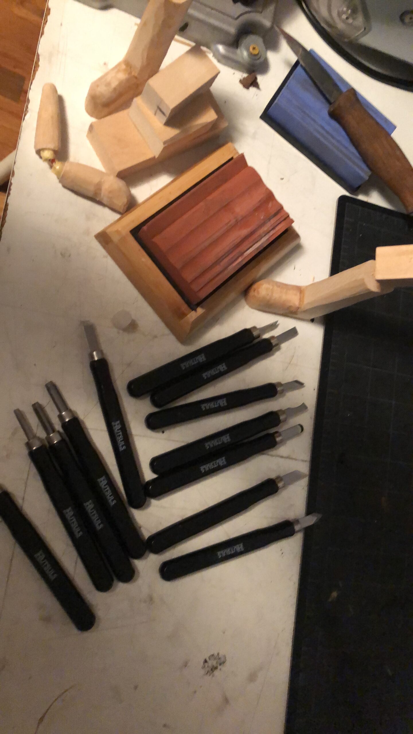 Hutsuls Wood Carving Tools Set - Easy to Use 12 pcs Mini Wood Chisel Beginner Wood Carving Kit for Adults & Kids customer photo 2