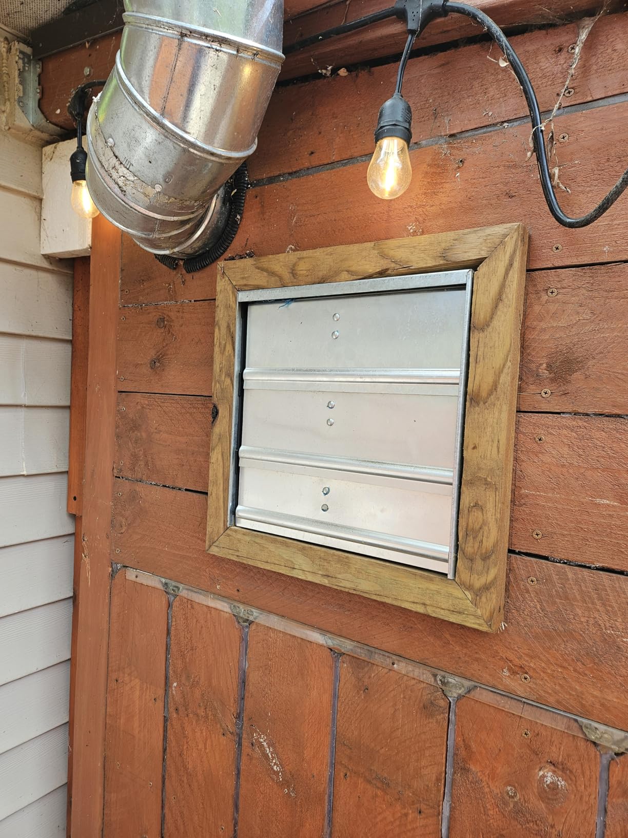 iLIVING 12-inch Wall Mounted Shutter Exhaust Fan, Automatic Shutter, with Thermostat and Variable Speed controller, 0.6A, 960 CFM, 1400 SQF Coverage Area Silver (ILG8SF12V-ST) customer photo 1
