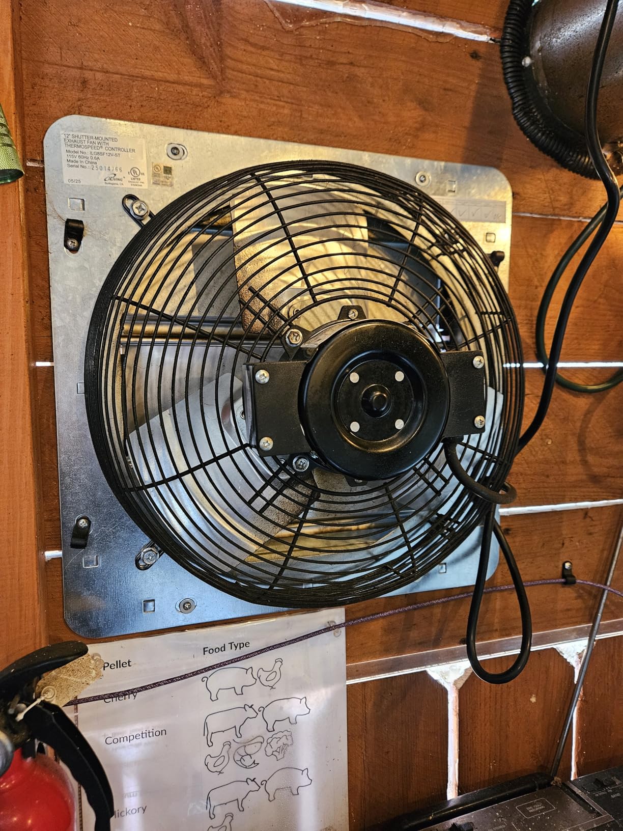iLIVING 12-inch Wall Mounted Shutter Exhaust Fan, Automatic Shutter, with Thermostat and Variable Speed controller, 0.6A, 960 CFM, 1400 SQF Coverage Area Silver (ILG8SF12V-ST) customer photo 2