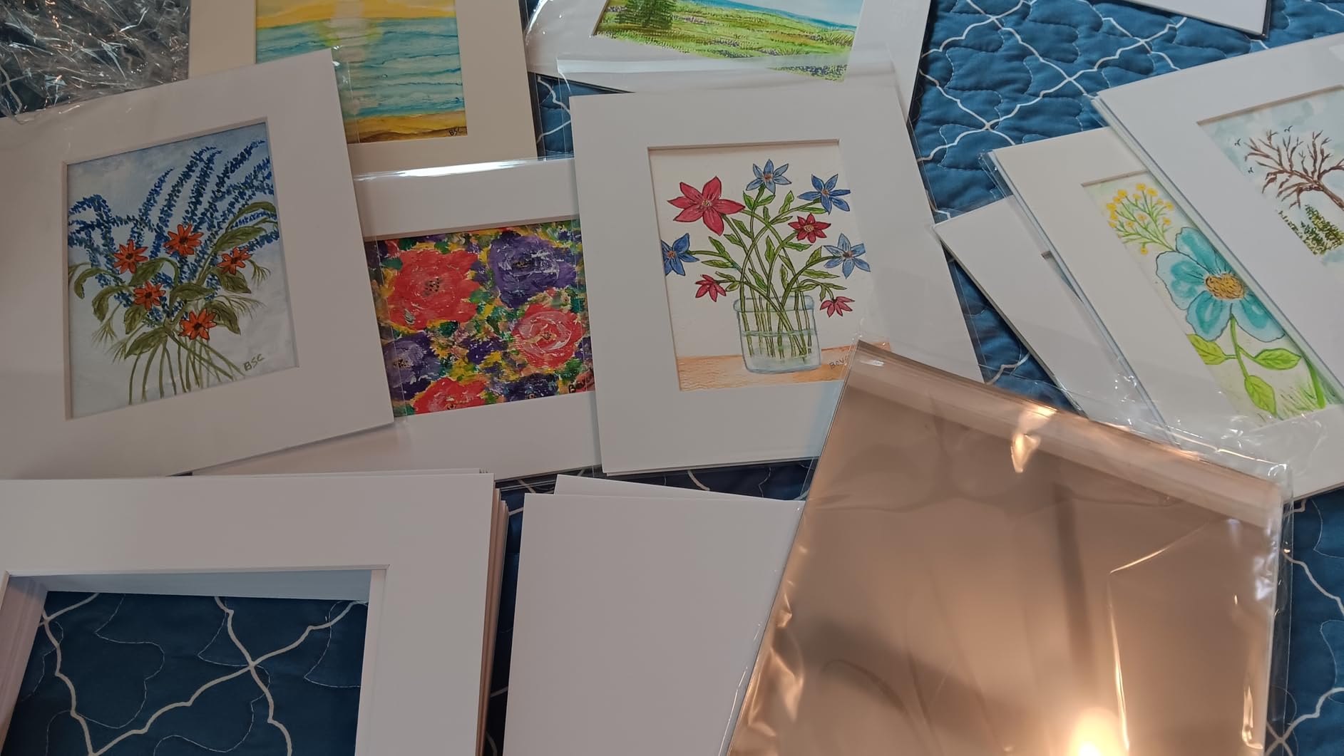 Falling in Art Acid Free 25 Pack 11x14 Pre-Cut Mat Board Show Kit for 8x10 Photos, Prints or Artworks, 25 Core Bevel Cut Matts and 25 Backing Boards and 25 Crystal Plastic Bags, White customer photo 1