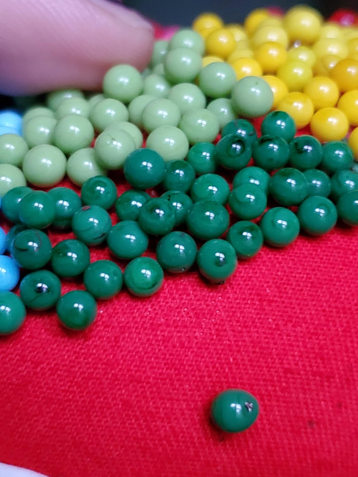 500PCS Sewing Pins for Fabric, Straight Pins with Colored Ball Glass Heads Long 1.5inch, Quilting Pins for Dressmaker, Jewelry DIY Decoration, Craft and Sewing Project by Sunenlyst customer photo 2