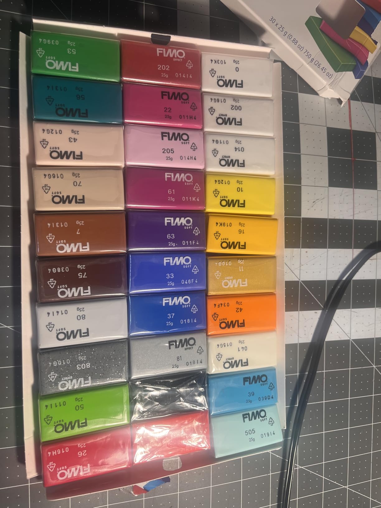 STAEDTLER FIMO Soft Oven-Bake Polymer Clay - Assorted Colors Sampler: 30 x 25g Half Blocks - Starter Kit for Modelling, Jewelry Making, Sculpting, Non-Toxic, Adult Arts and Crafts Supplies & Hobbies customer photo 2