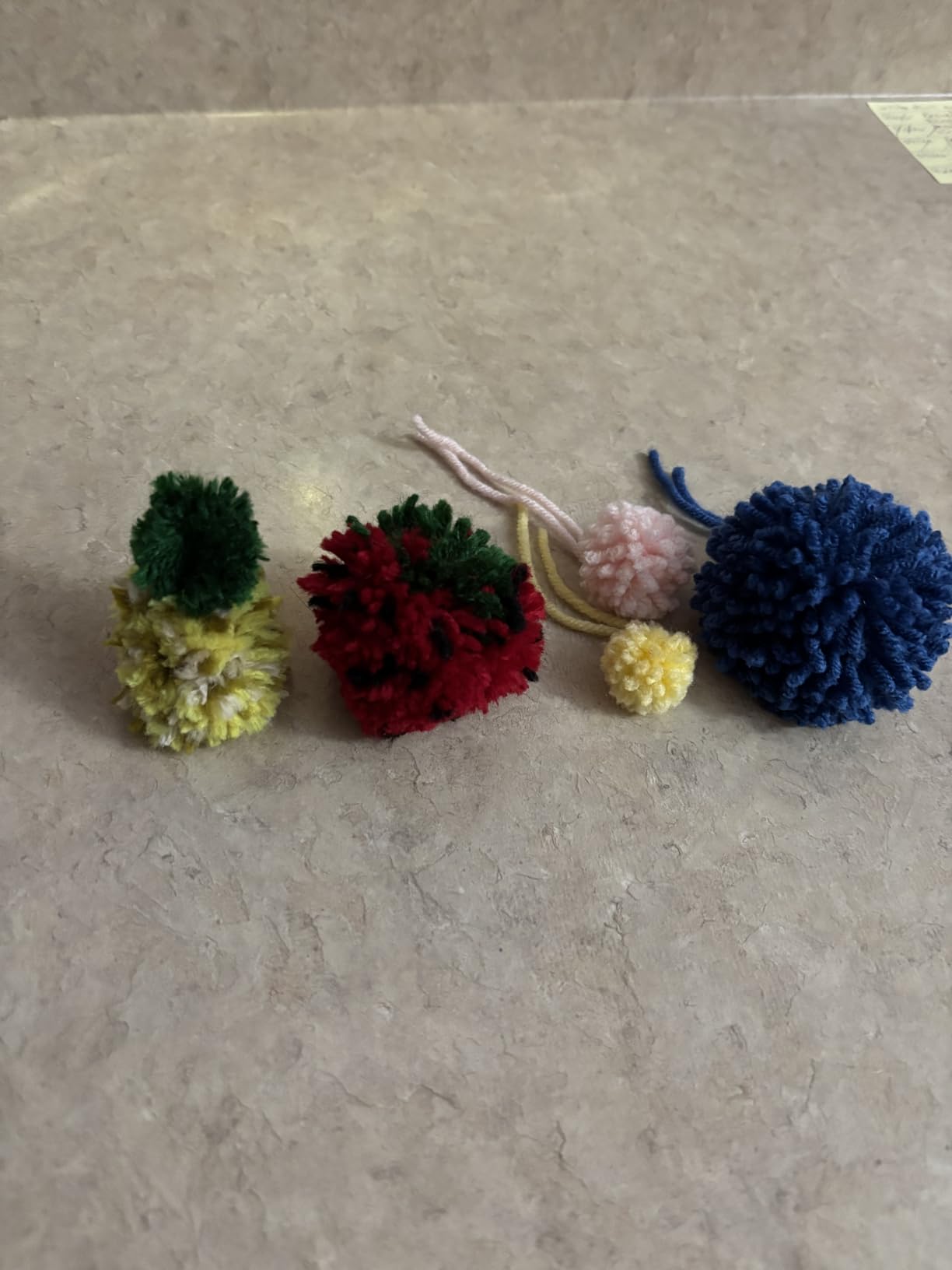 Hand U Journey Pom-Pom Maker 6 Sizes Pompom Maker Tool Set for Fluff Ball Weave DIY Wool Yarn Knitting Craft Project customer photo 1