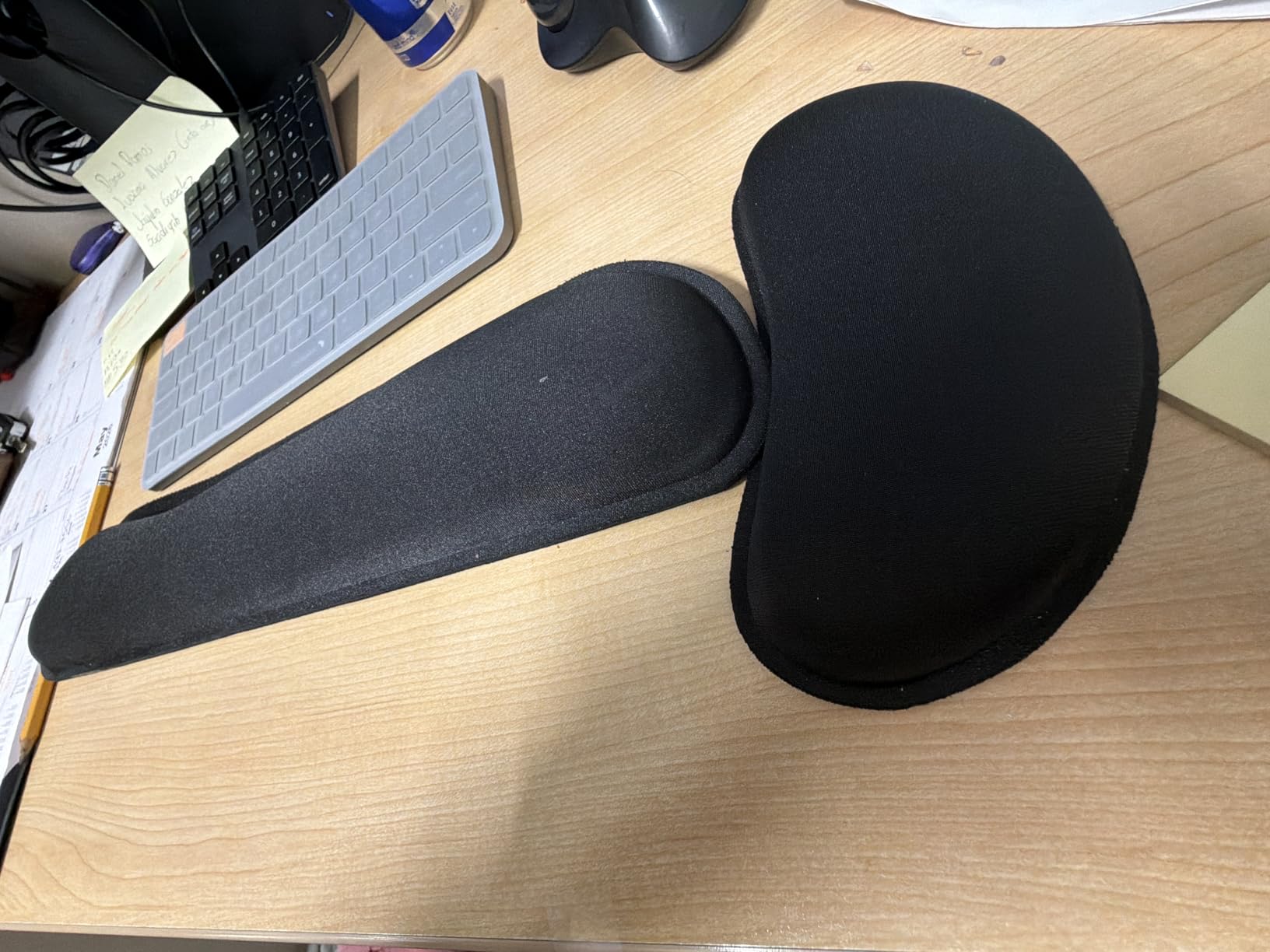 GORILLA GRIP Silky Memory Foam Wrist Rest for Computer Keyboard, Mouse, Ergonomic Design for Typing Pain Relief, Desk Pads Support Hand and Arm, 2 Piece Pad, Black customer photo 1