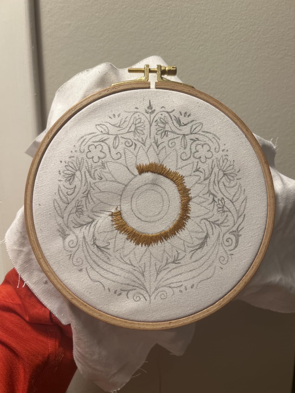 Nurge Premium Quality Beech Wood Embroidery Hoop, Cross Stitch Hoop with Gold Plated Adjustable Brass Screw for DIY Projects - 7.48