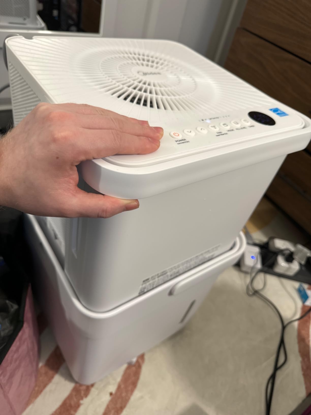 Midea Cube 20 Pint Dehumidifier for Basement, Up to 1,500 Sq. Ft. with Drain Hose, ENERGY STAR Certificated, Smart Control, Compatible with Alexa, White customer photo 1
