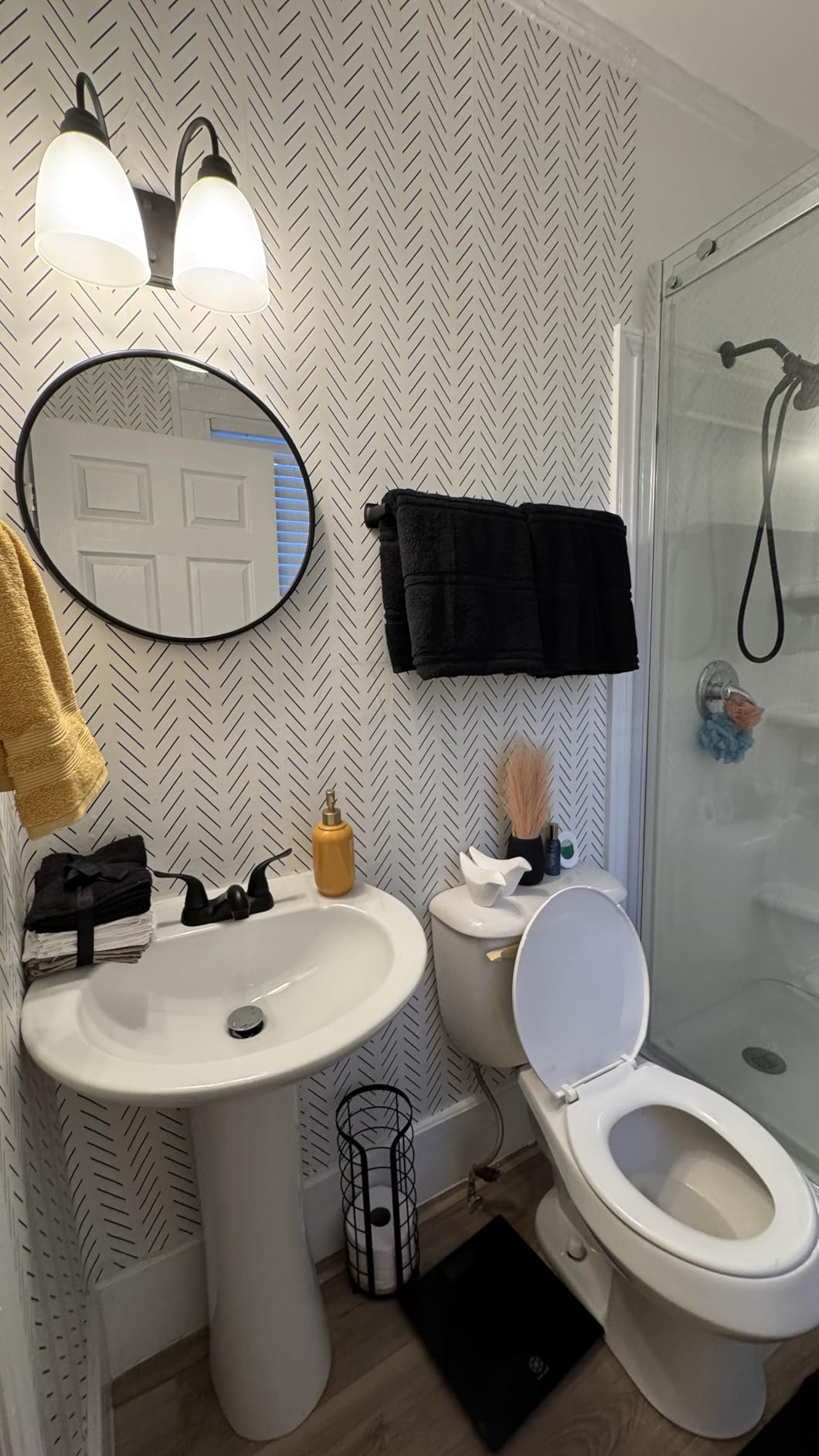 Erfoni Black and White Peel and Stick Wallpaper Modern Herringbone Contact Paper Bathroom 17.7inch x 118.1inch Geometric Removable Wallpaper Peel and Stick Self Adhesive Contact Paper for Accent Wall customer photo 2