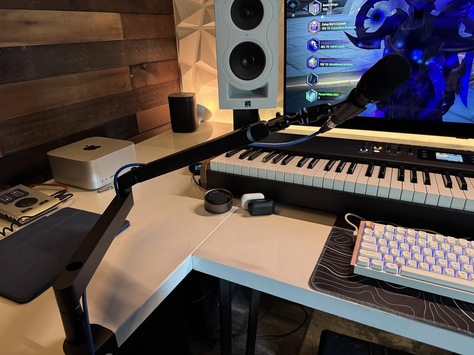 Elgato Wave Mic Arm LP - Premium Low Profile Microphone Arm with Cable Management Channels, Desk Clamp, Versatile Mounting, and Fully Adjustable customer photo 1
