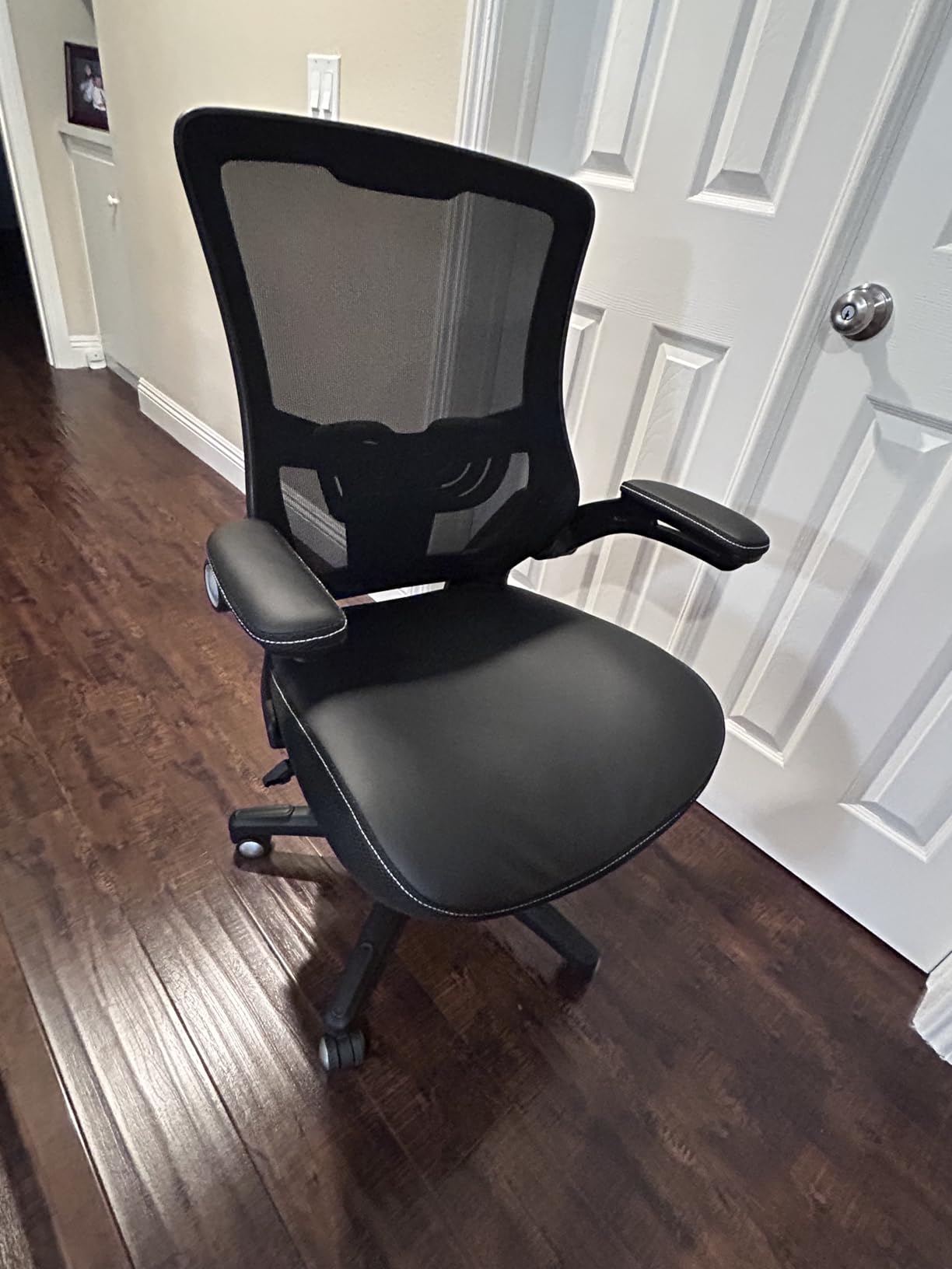 Office Chair Ergonomic Desk Chair, Computer PU Leather Home Office Chair, Swivel Mesh Back Adjustable Lumbar Support Flip-up Arms Executive Task Chair customer photo 1