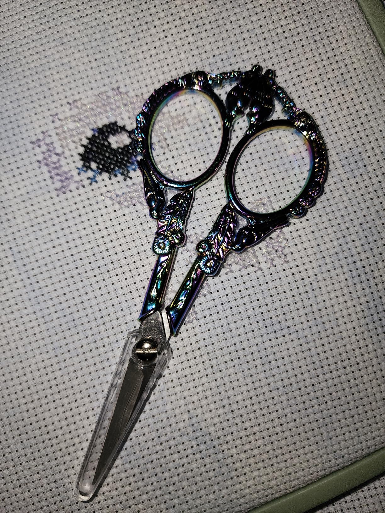 YOUGUOM Sewing Embroidery Scissors - Small Vintage Sharp Detail Shears for Craft, Artwork, Needlework Yarn, Handicraft DIY Tool, Thread Snips, 4.6in Rainbow Bird Style customer photo 2
