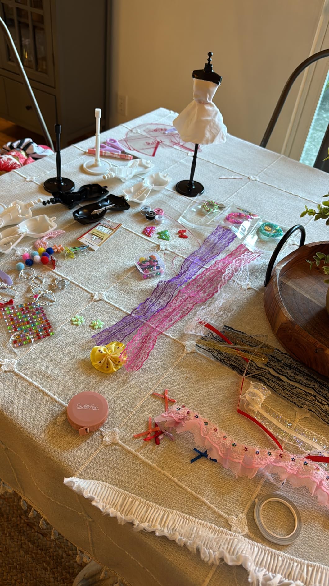 800+Pcs Fashion Designer Kits for Girls with 6 Mannequins - Girls Fashion Design Craft Kit, Sewing Kit for Kid 8-12, Birthday Gifts for Teens Girl 6 7 8 9 10 11 12 customer photo 2
