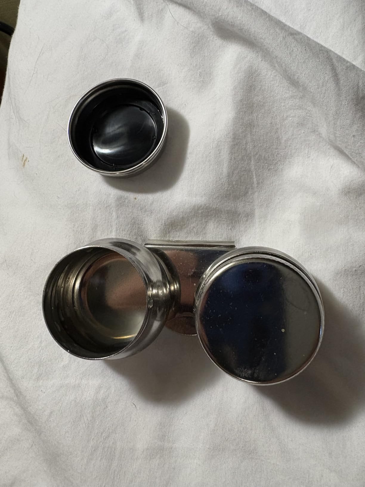 Stainless Steel Palette Cup with Lid, Portable Travel Double Dipper Oil Painting Pot Container, No Leakage, Can Clip on Palette customer photo 1