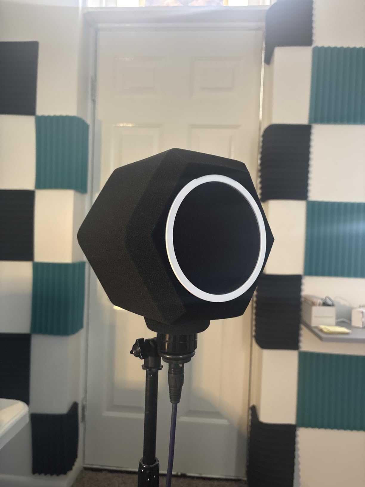 Microphone Wind Shield Pop Filter Isolation Ball, Acoustic Filter for Record Studios Mic, Sound-Absorbing Foam Five-sided Seal Design customer photo 1